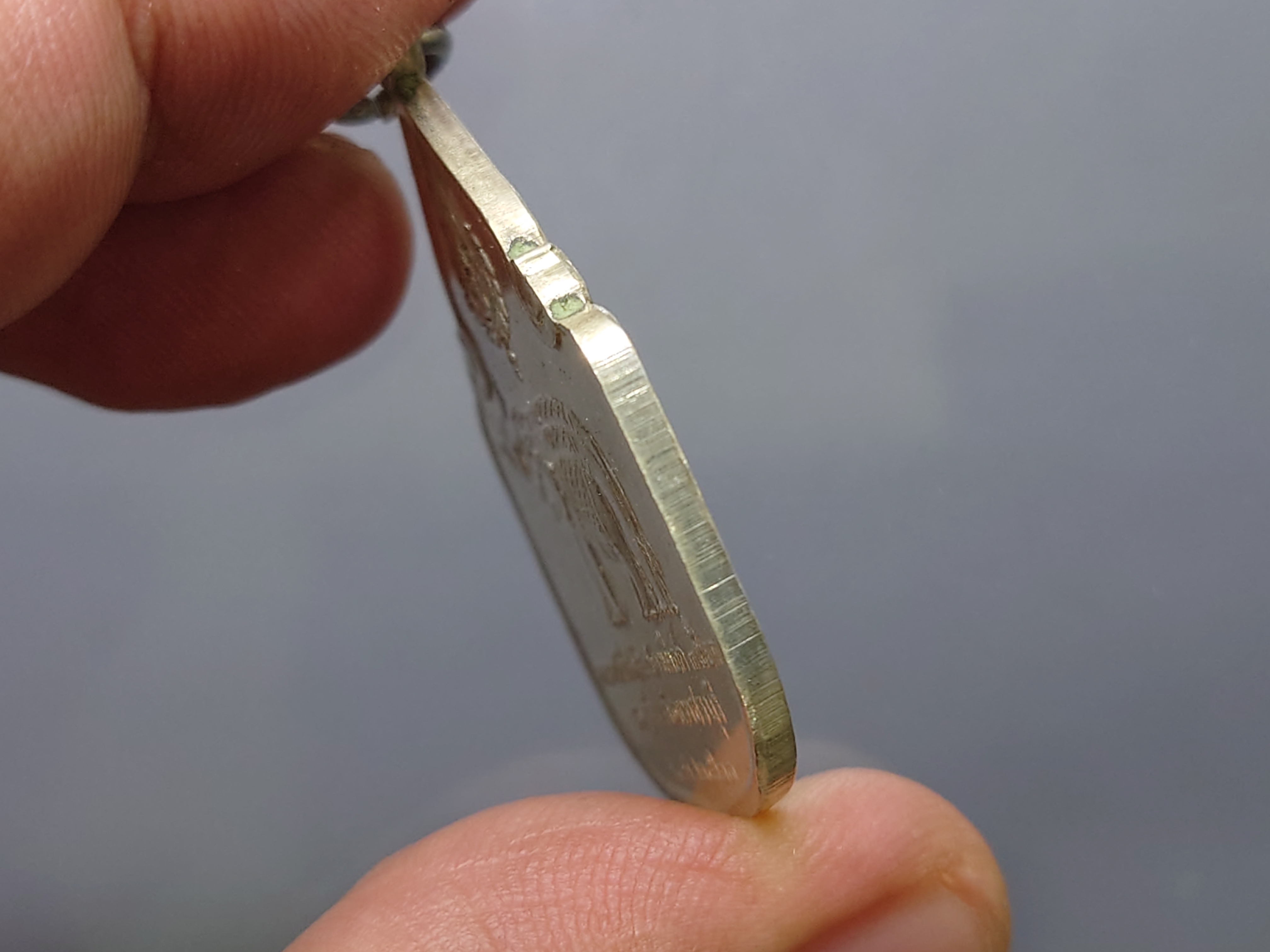 เหรียญที่ระลึกสมโภชน์ช้างเผือก 3 เชือก เพชรบุรี เนื้อเงิน พ.ศ.2521 พร้อมกล่องเดิม รับประกันแท้ หายาก