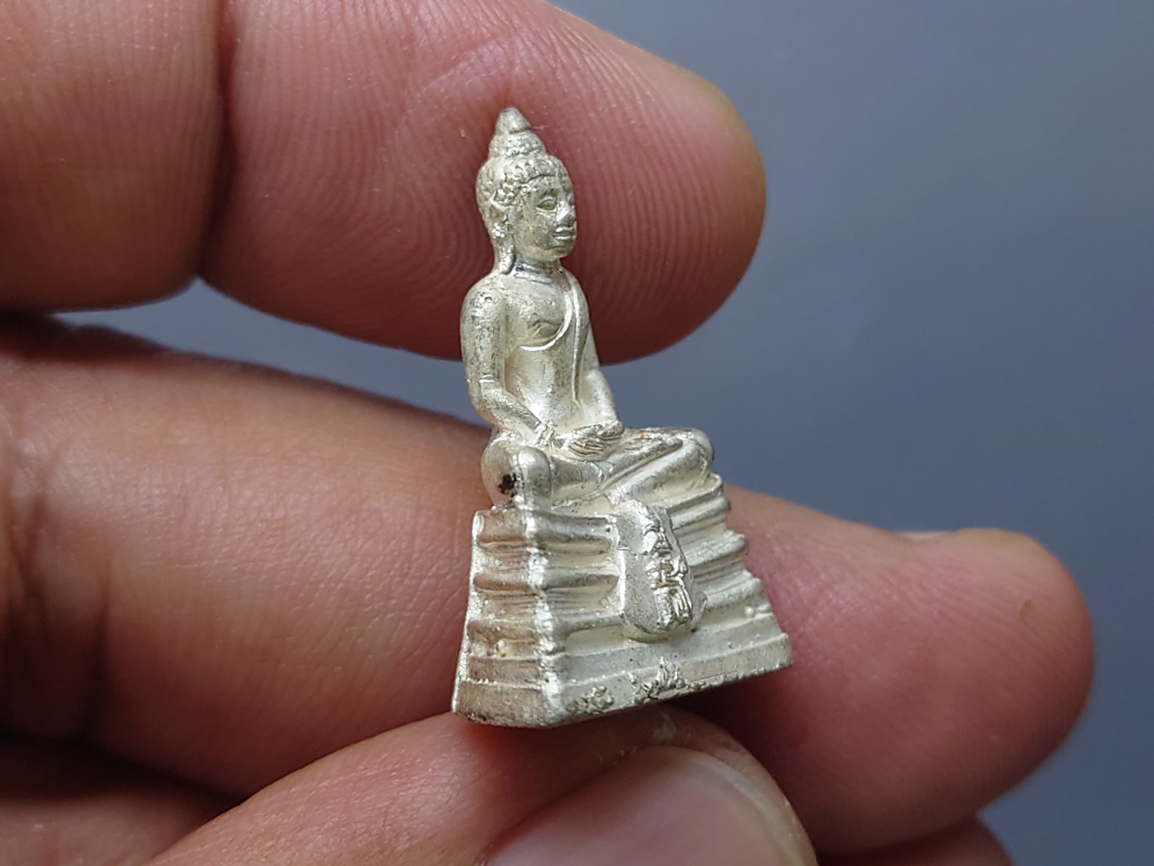 พระกริ่งพุทธโสธร เนื้อเงิน งานยกช่อฟ้า-ผูกพัทธสีมา วัดเสมียนนารี ปี2535 พร้อมกล่องเดิม