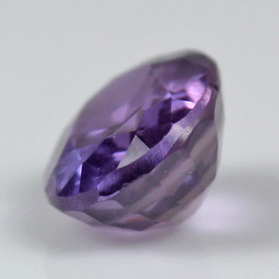 **ขายแล้ว**แซปไฟร์สีม่วง (Violet Sapphire) 0.71 กะรัต รูปไข่ ไฟดี ไม่เผา