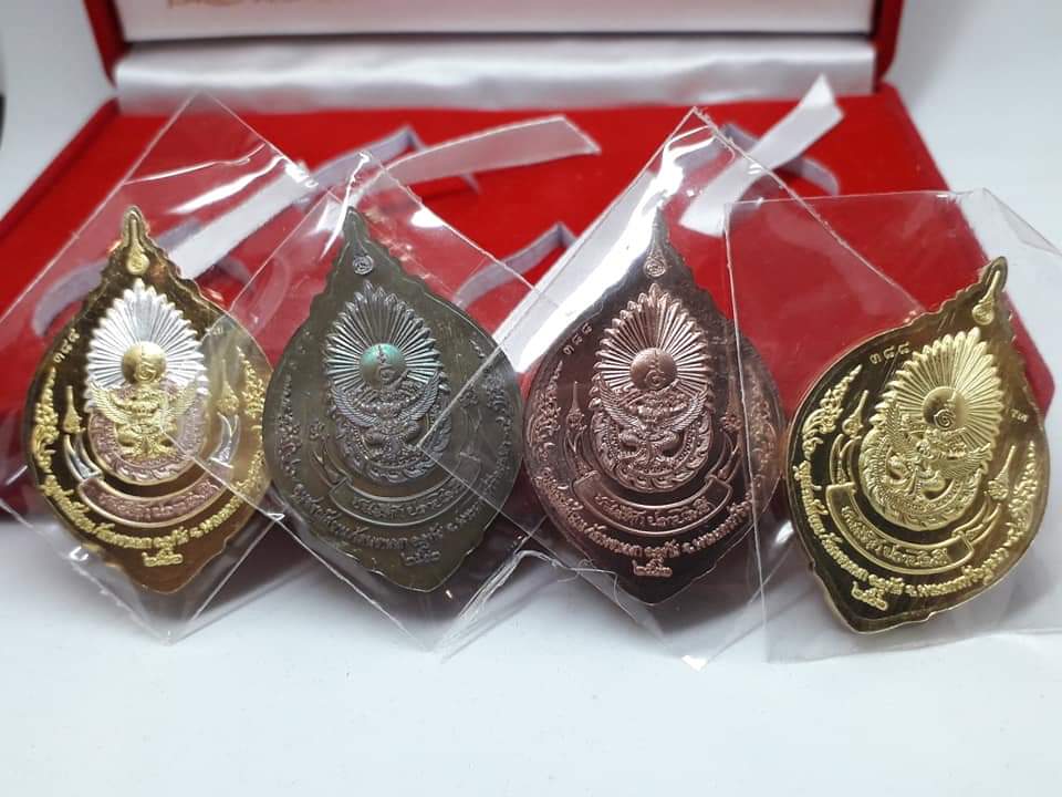 เหรียญสมเด็จพระเจ้าตากสิน รุ่น ชนะศึกปราบไพรี (ชุดกรรมการ 4 เนื้อ) วัดพรานนก อยุธยา ปี2562 กล่องเดิม