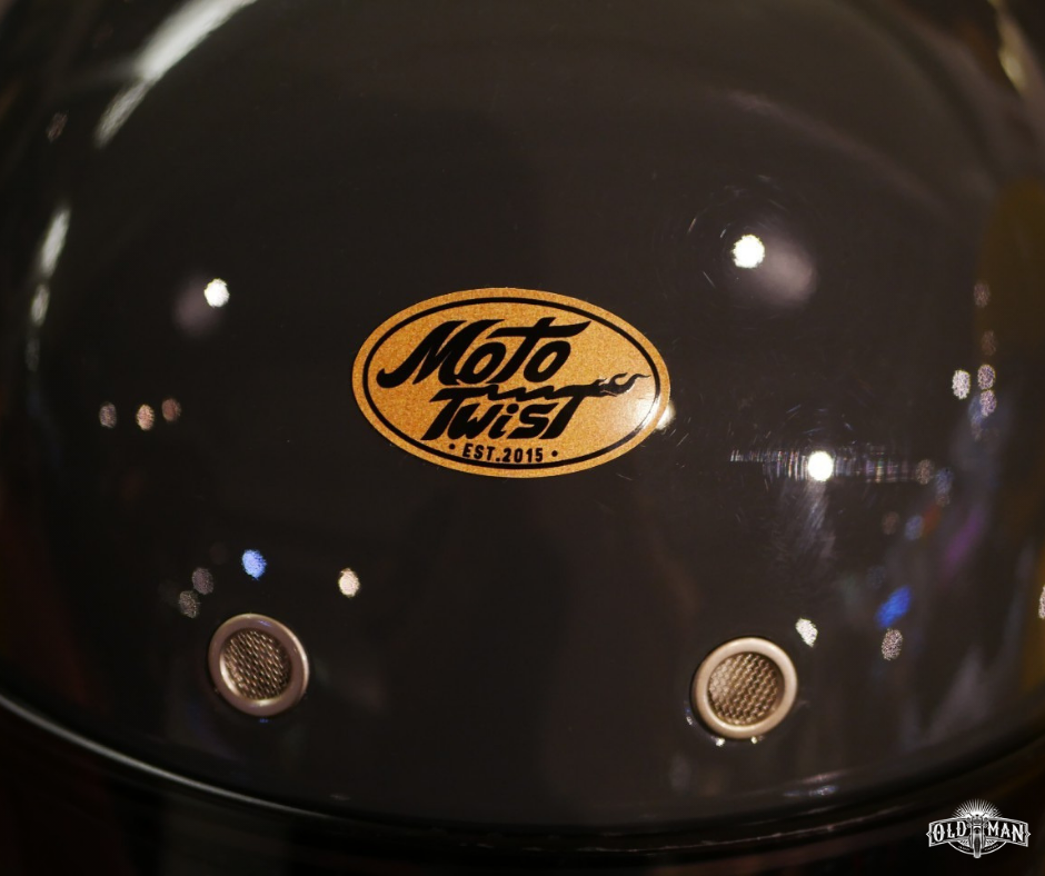 หมวกกันน็อคเต็มใบ Moto twist AP สีเทาเงา (สอบถามก่อนสั่งซื้อ)