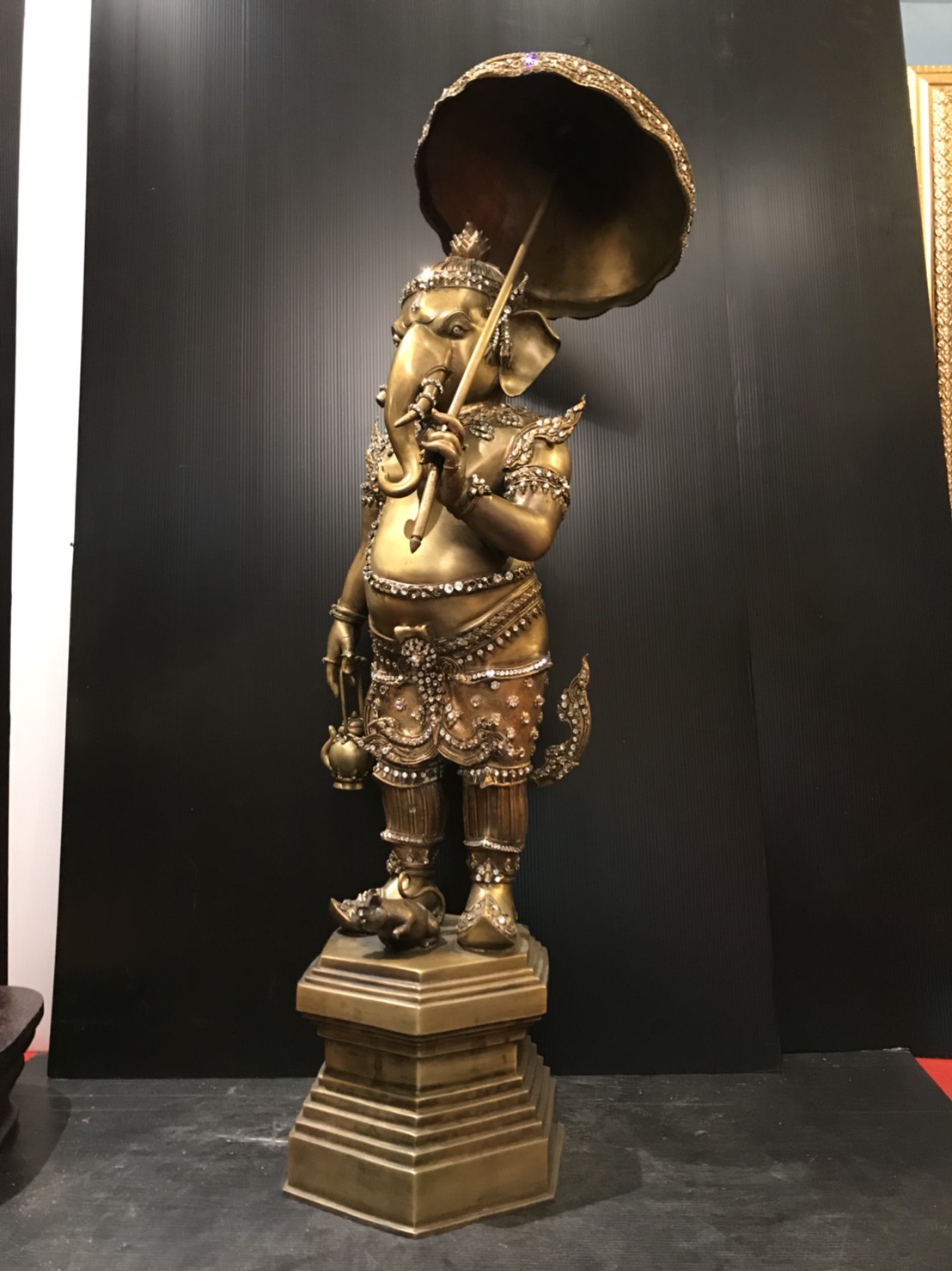 รูปหล่อพระพิฆเนศ ปางค์มหาลาภ ปลุกเสกจากตำหนักพระพิฆเนศ หนัก 25 kg.