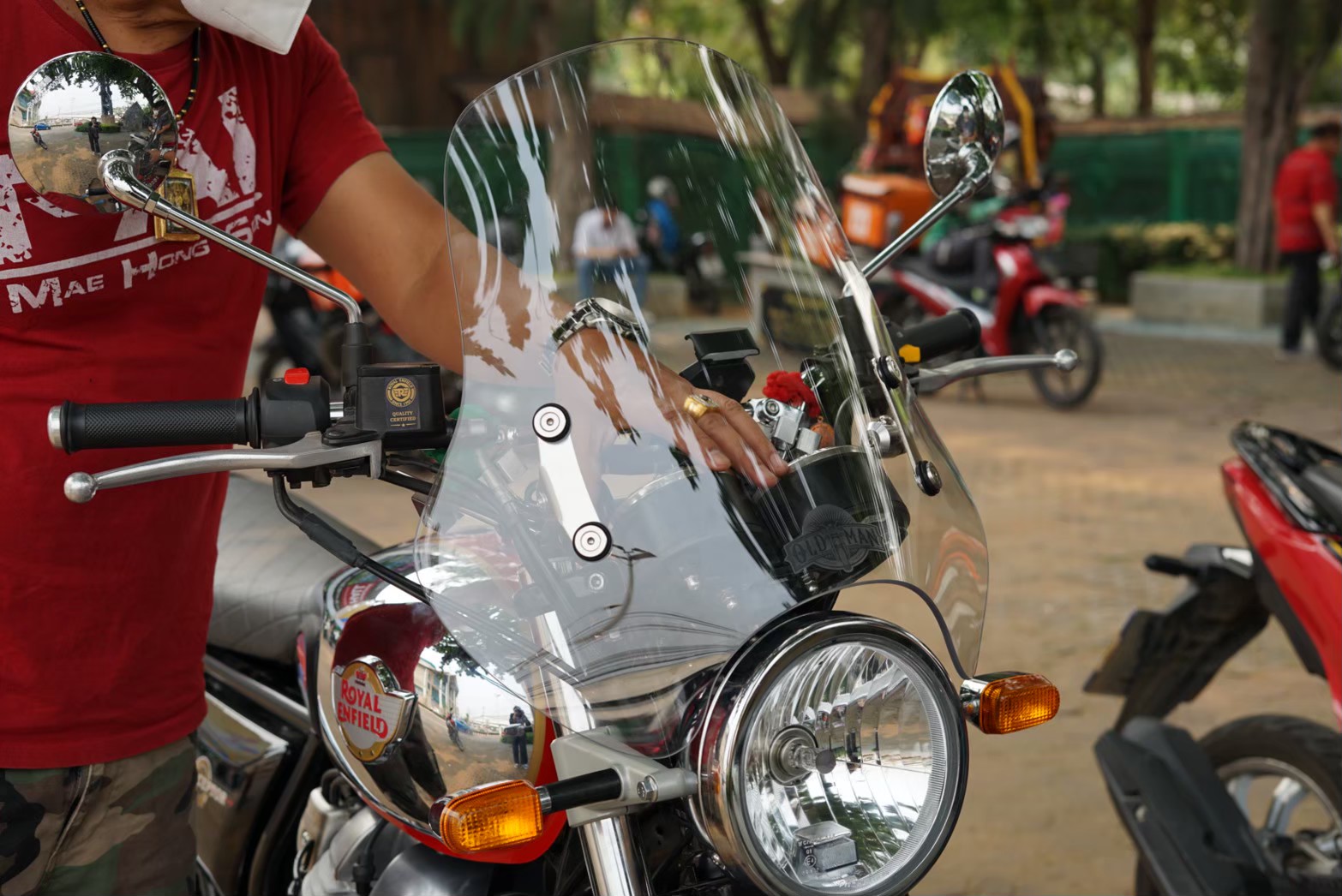 ชิวหน้า ไฟกลม ทรงสูง 47 ซม. สีใส