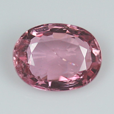 แซปไฟร์สีชมพู (Pink Sapphire) 0.78 กะรัต สีชมพู รูปไข่