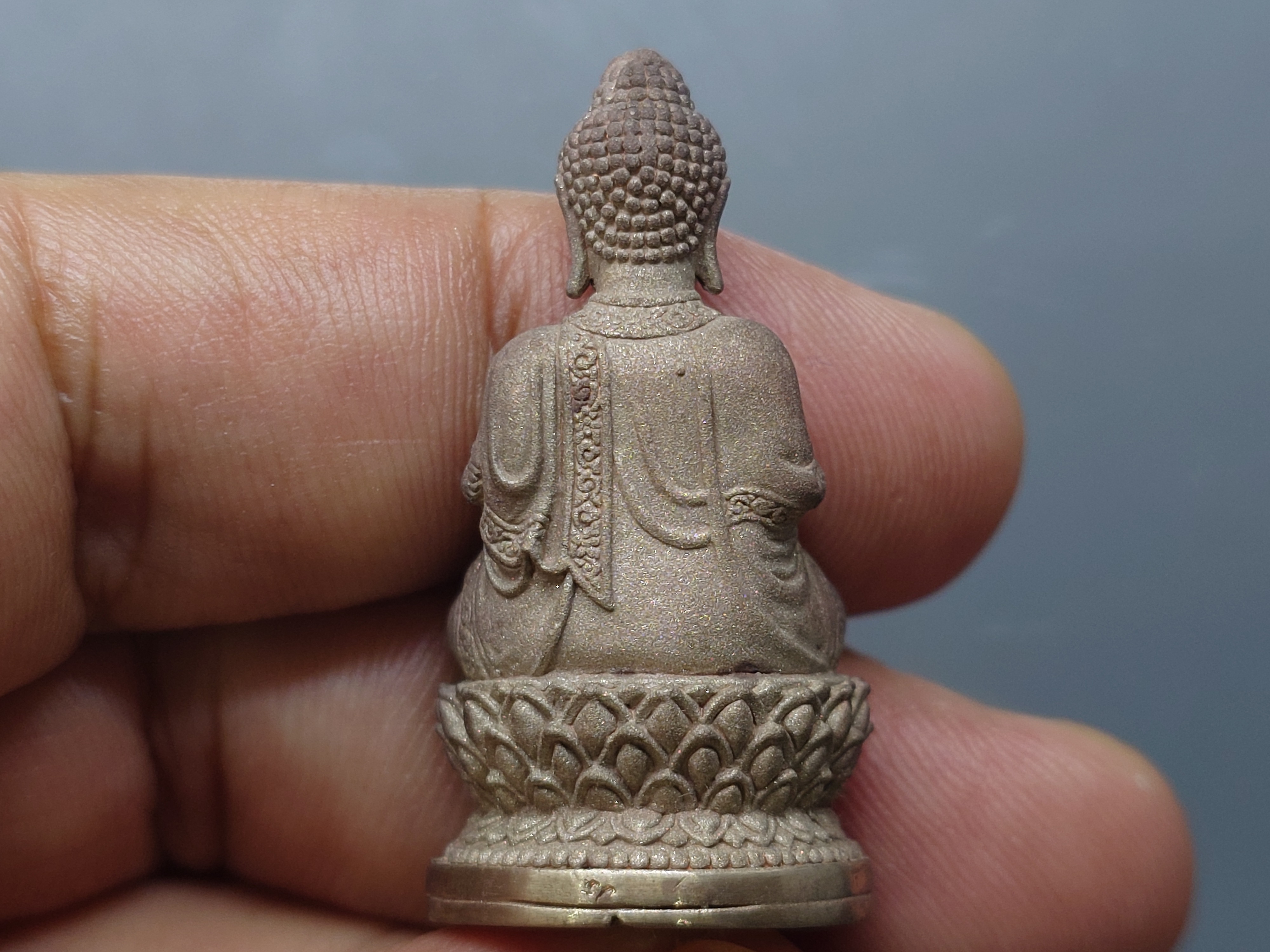 พระกริ่งจีน ต้าเยิ่นถะ เนื้อทองทิพย์ รุ่นกาญจนาภิเษกครองราชย์ 50 ปี วัดบวรนิเวศวิหาร ปี2538 พร้อมกล่องเดิม นิยม หายาก