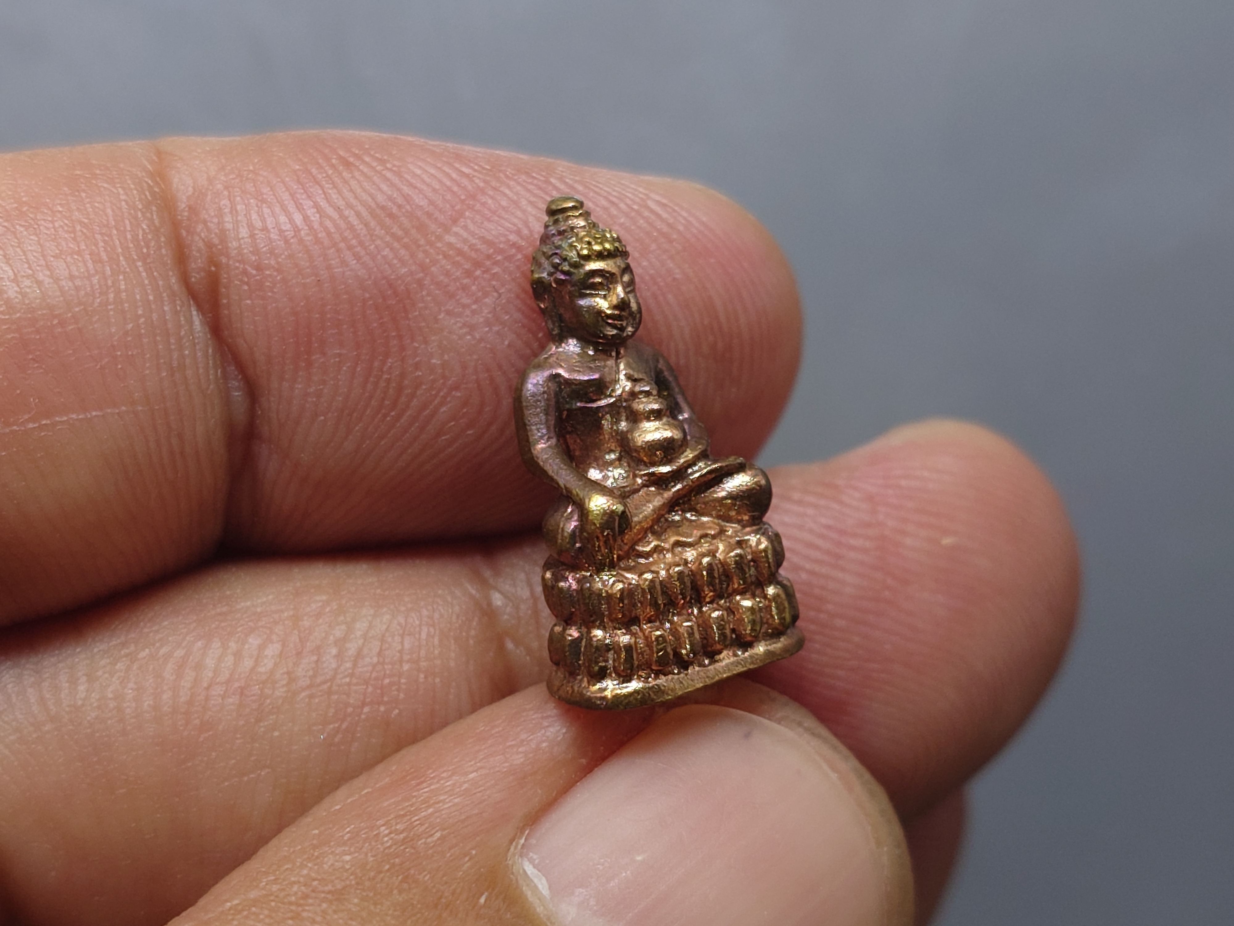 พระกริ่งพระชัยวัฒน์ มหาราช 80 พรรษา รัชกาลที่9 เนื้อนวะโลหะ สมเด็จพระเทพฯ ทรงเททอง ธนาคารออมสิน จัดสร้าง วัดบวรนืเวศวิหาร ปี2550 พร้อมกล่องเดิม