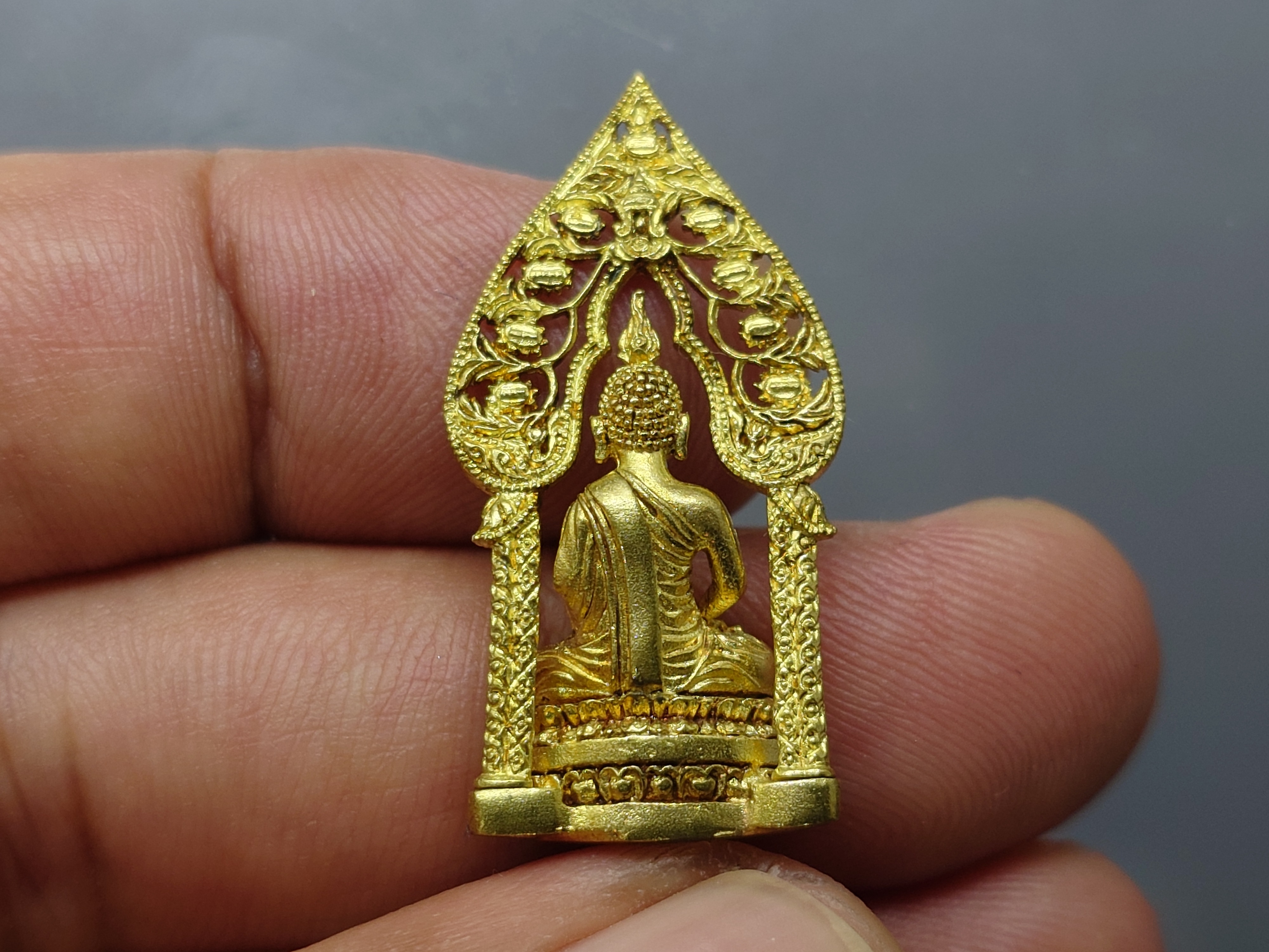 พระนิรันตราย เนื้อกาหลั่ยทอง วัดบวรนิเวศวิหาร ปี2542 พร้อมตลับเดิม