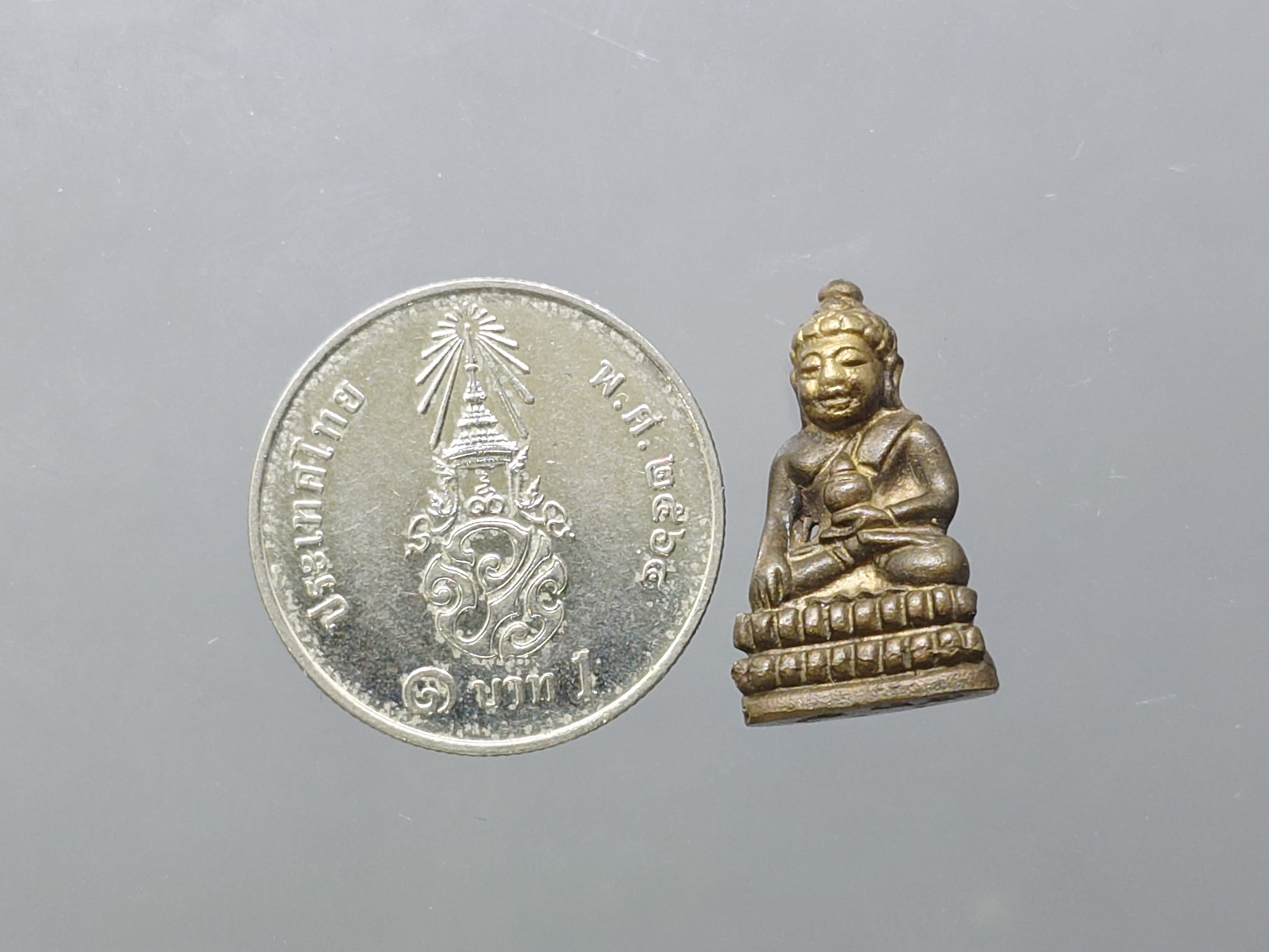 พระกริ่งยอดแก้ว สมเด็จพระพุทธโฆษาจารย์ (พุฒ) ประธานจัดสร้าง เนื้อนวะโลหะ วัดเกาะแก้วอรุณคาม (สายวัดสุทัศน์) ปี2545 พร้อมกล่องเดิม นิยม หายาก สร้างน้อย