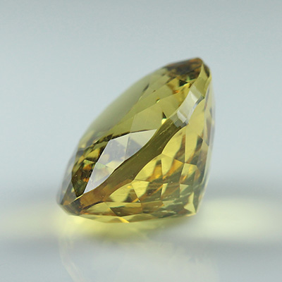 เบริลสีเหลือง (Yellow Beryl) 7.11 กะรัต สีเหลืองทอง ไฟดี