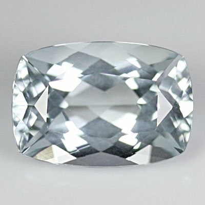**ขายแล้ว** อความารีน (Aquamarine) 2.21 กะรัต สีฟ้าอ่อนน้ำทะเล รูปร่างคูชั่น ไฟดี