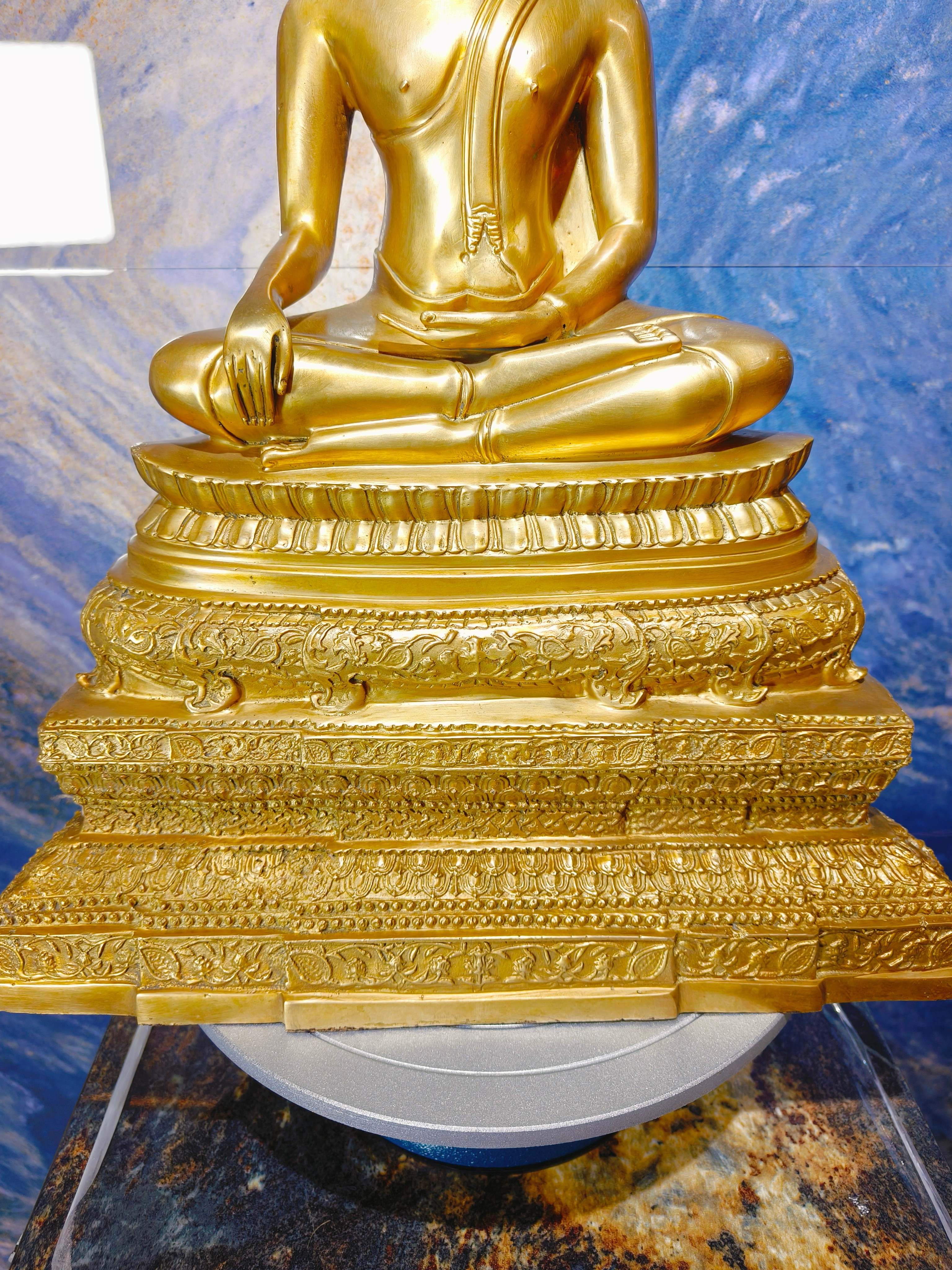 พระพุทธชินสีห์ หน้าตัก 9 นิ้ว