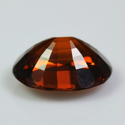 **ขายแล้ว**โกเมนสีส้มหรือสเปซซาไทท์ (Spessartite Garnet) 2.98 กะรัต รูปไข่ ไฟดี