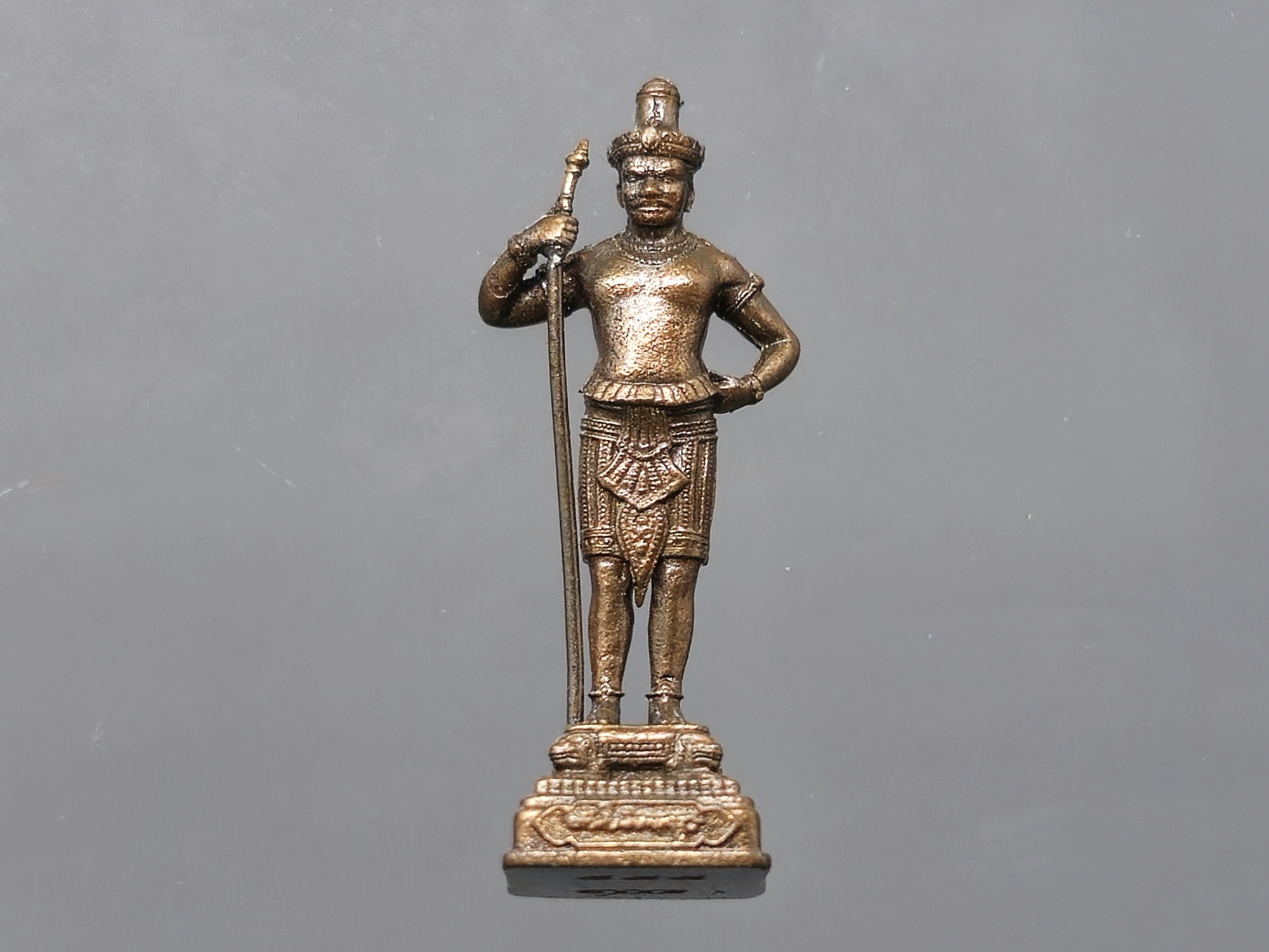 ท้าวหิรัญพนาสูร รุ่นเฉลิมศตวรรษ ที่ระลึกรูปหล่อประดิษฐานครบรอบ 100 ปี ณ วังพญาไท ปี2565 พร้อมกล่องเดิม ขนาดสูง 2.5 เซน