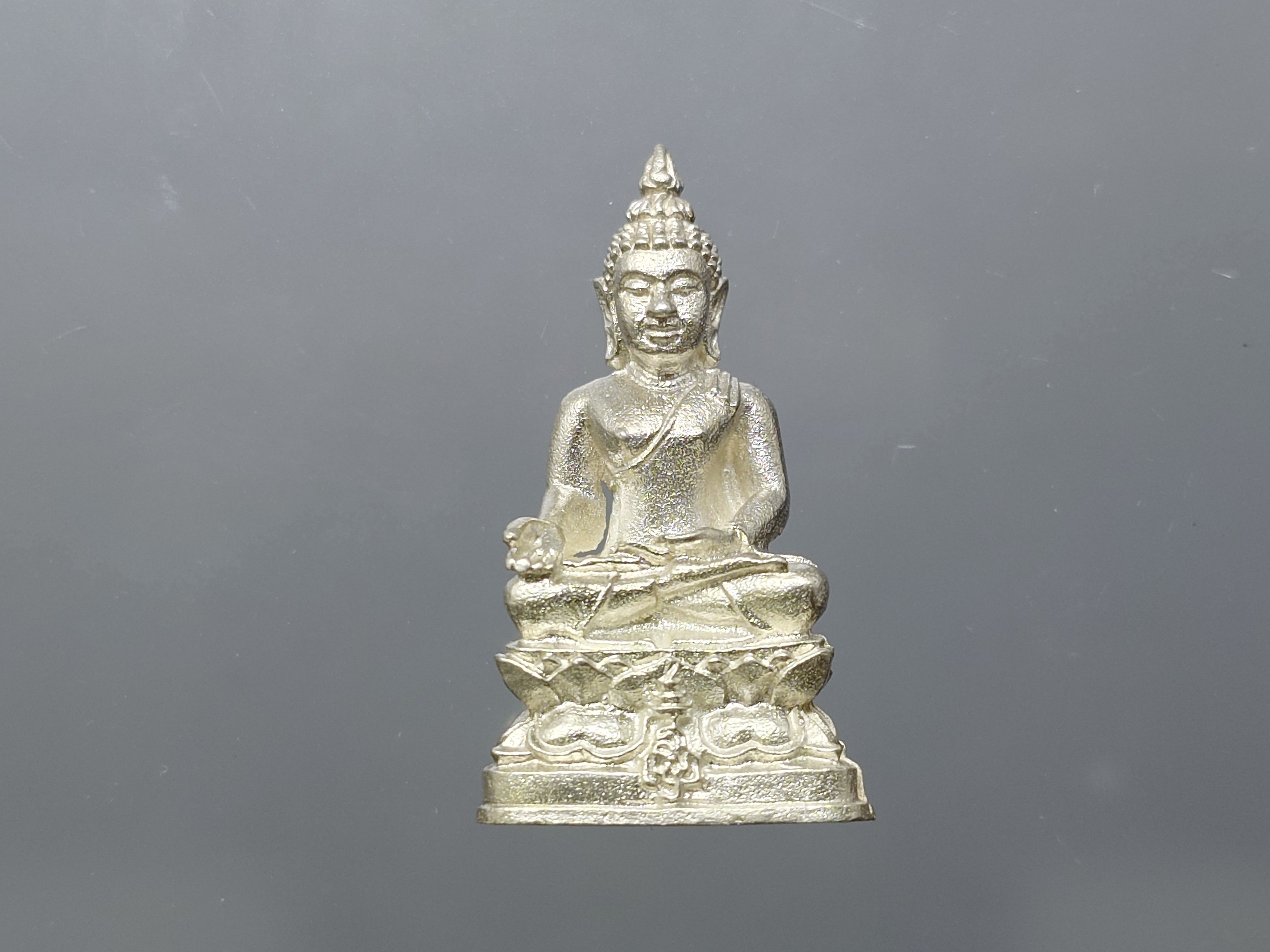 พระกริ่งชัยวัฒน์ไพรีพินาศ เนื้อเงิน ขนาดสูง 3 ซ.ม. โดย สมเด็จพระญาณสังวรฯ สมเด็จพระสังฆราช วัดบวรนิเวศวิหาร ปี2535 พร้อมกล่องเดิม