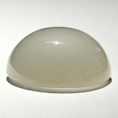 มูนสโตนตาแมว หรือ มุกดาหารตาเเมว (Cat's eye Moonstone) 6.06 กะรัต รูปร่างดี เนื้อเนียน มีตาเเมว
