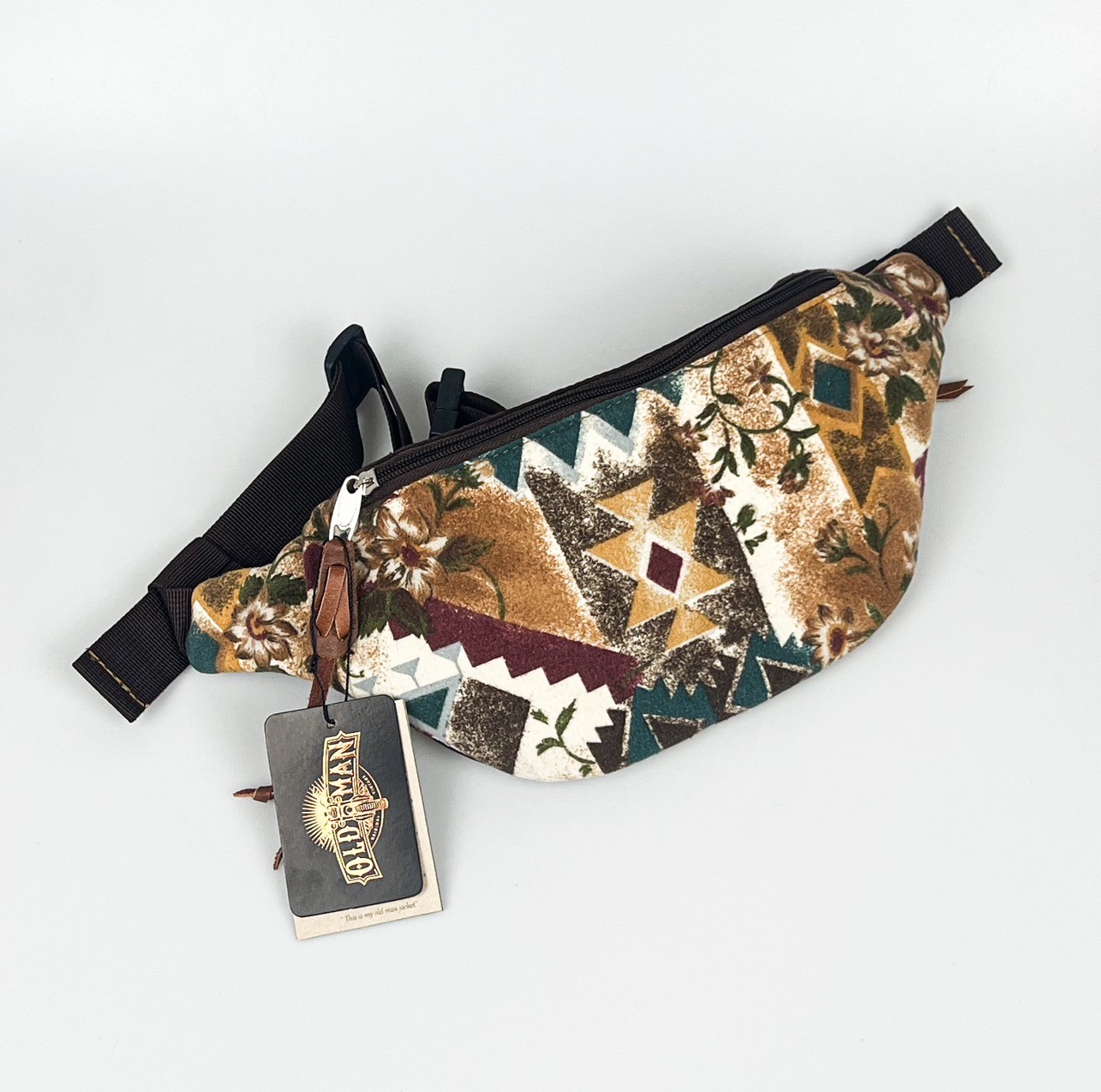 Saiant Bag (สีนำ้ตาล)