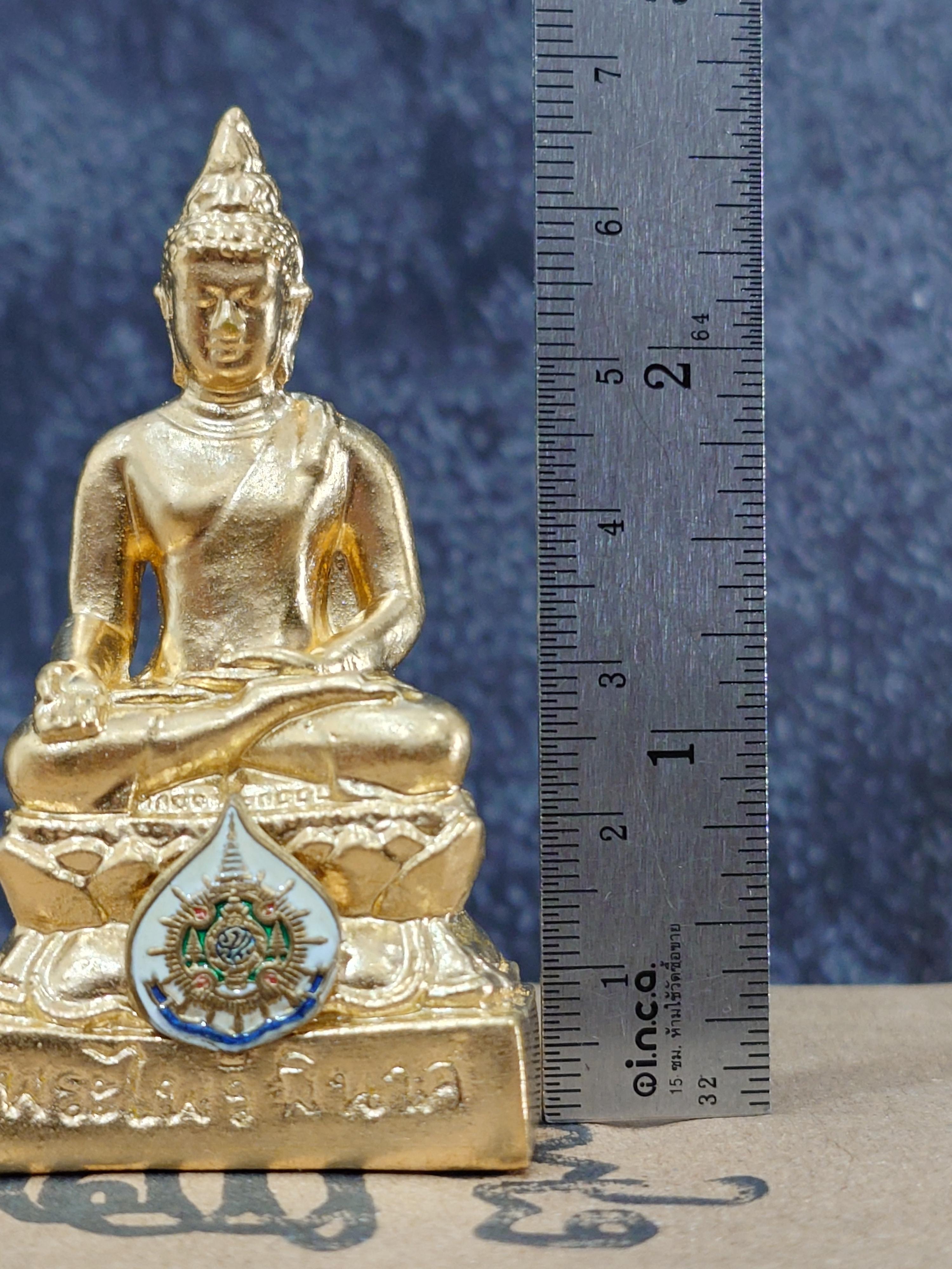 พระไพรีพินาศ ขนาดบูชา หน้าตัก 1.5 นิ้ว สูง 7 ซ.ม.เนื้อสัมฤทธิ์ ปิดทอง ที่ระลึก 72 พรรษา รัชกาลที่9 วัดบวรนิเวศวิหาร ปี2542 พร้อมกล่องเดิม