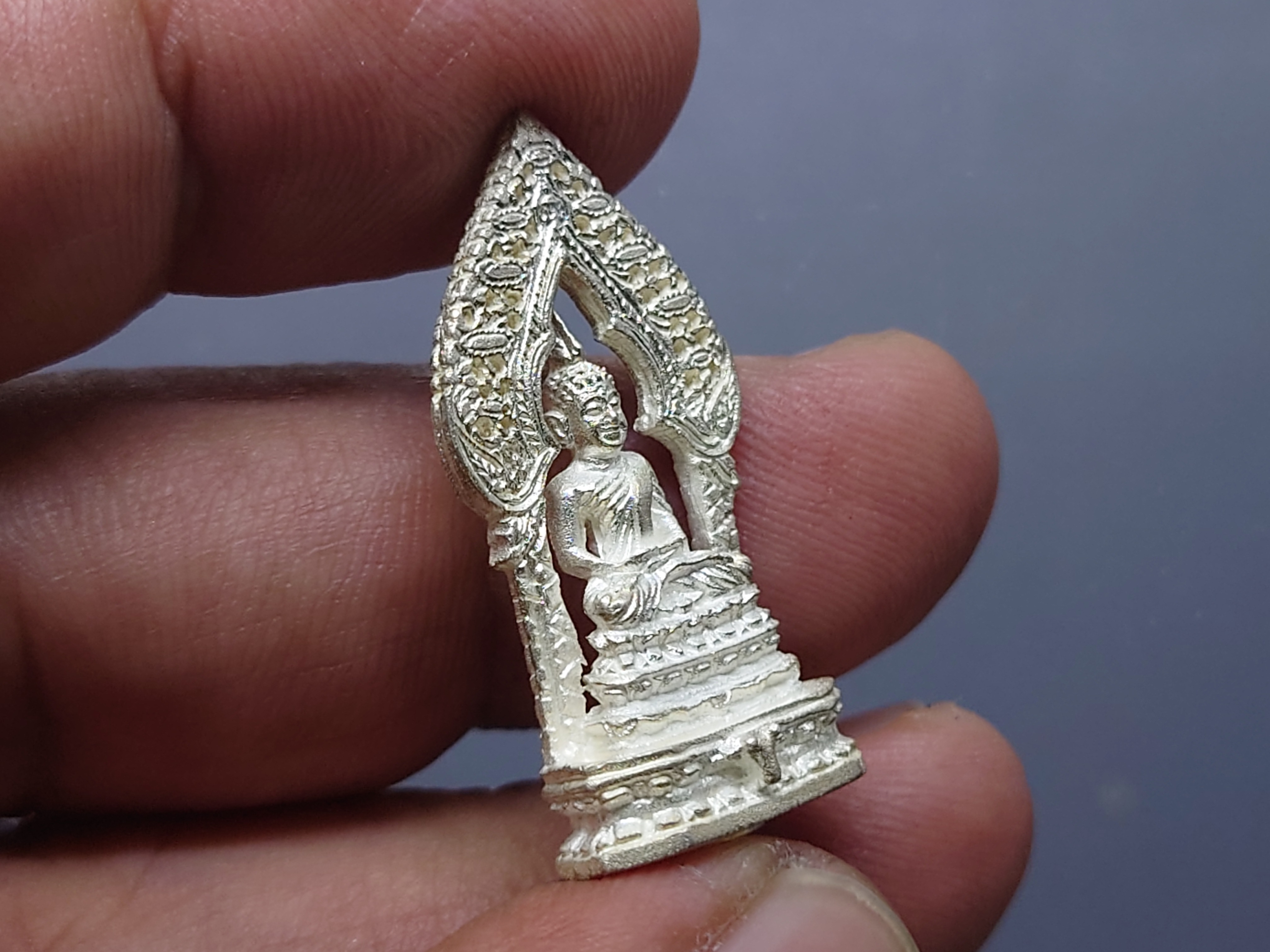 พระกริ่งนิรันตราย ฉลองชนมายุ 90 ปี สมเด็จพระมหาวีรวงศ์ (อุฑาฒิโมมหาเถร) เนื้อเงิน วัดราชประดิษฐสถิตมหาสีมาราม ปี2537 พร้อมตลับเดิม