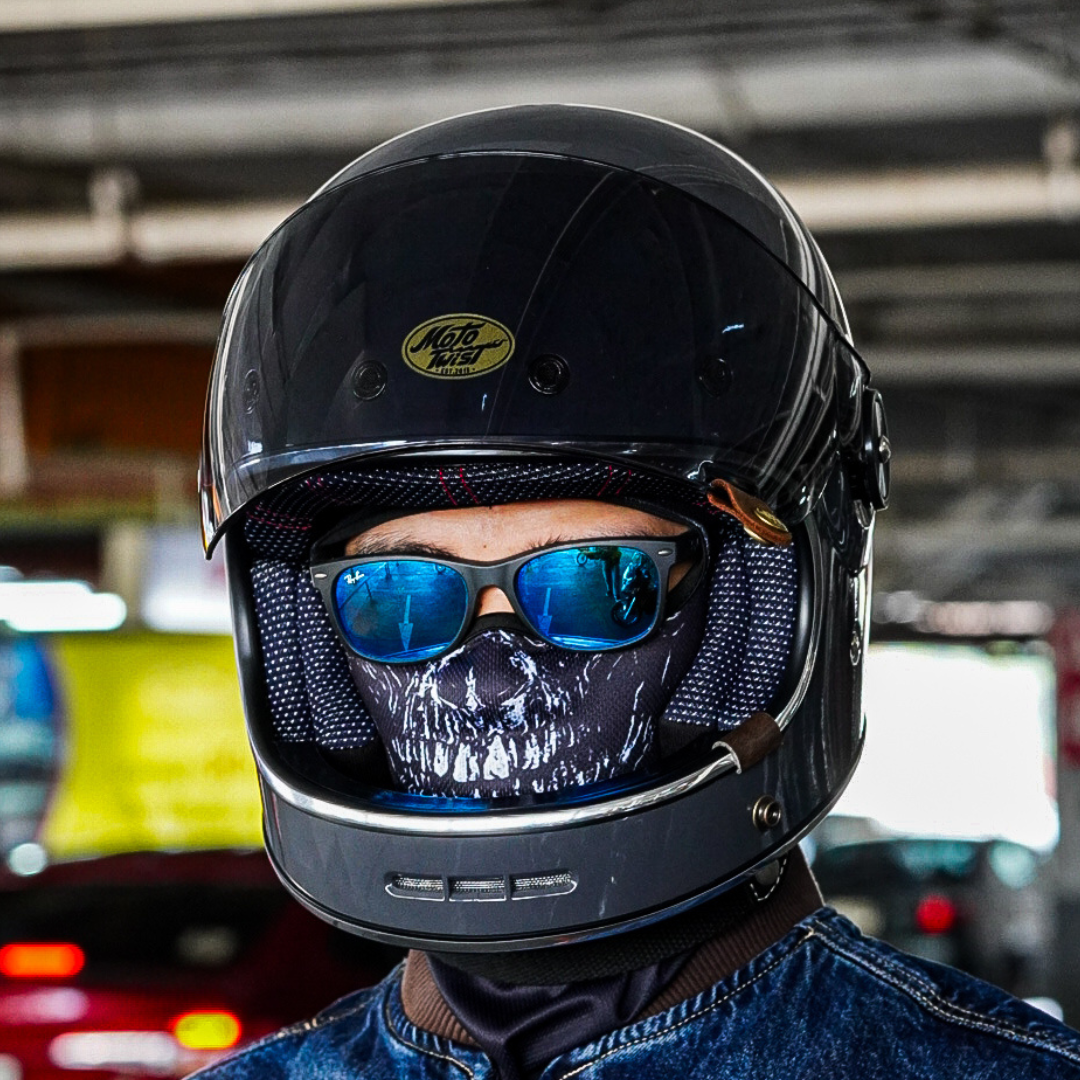 หมวกกันน็อคเต็มใบ Moto twist AP สีเทาเงา (สอบถามก่อนสั่งซื้อ)