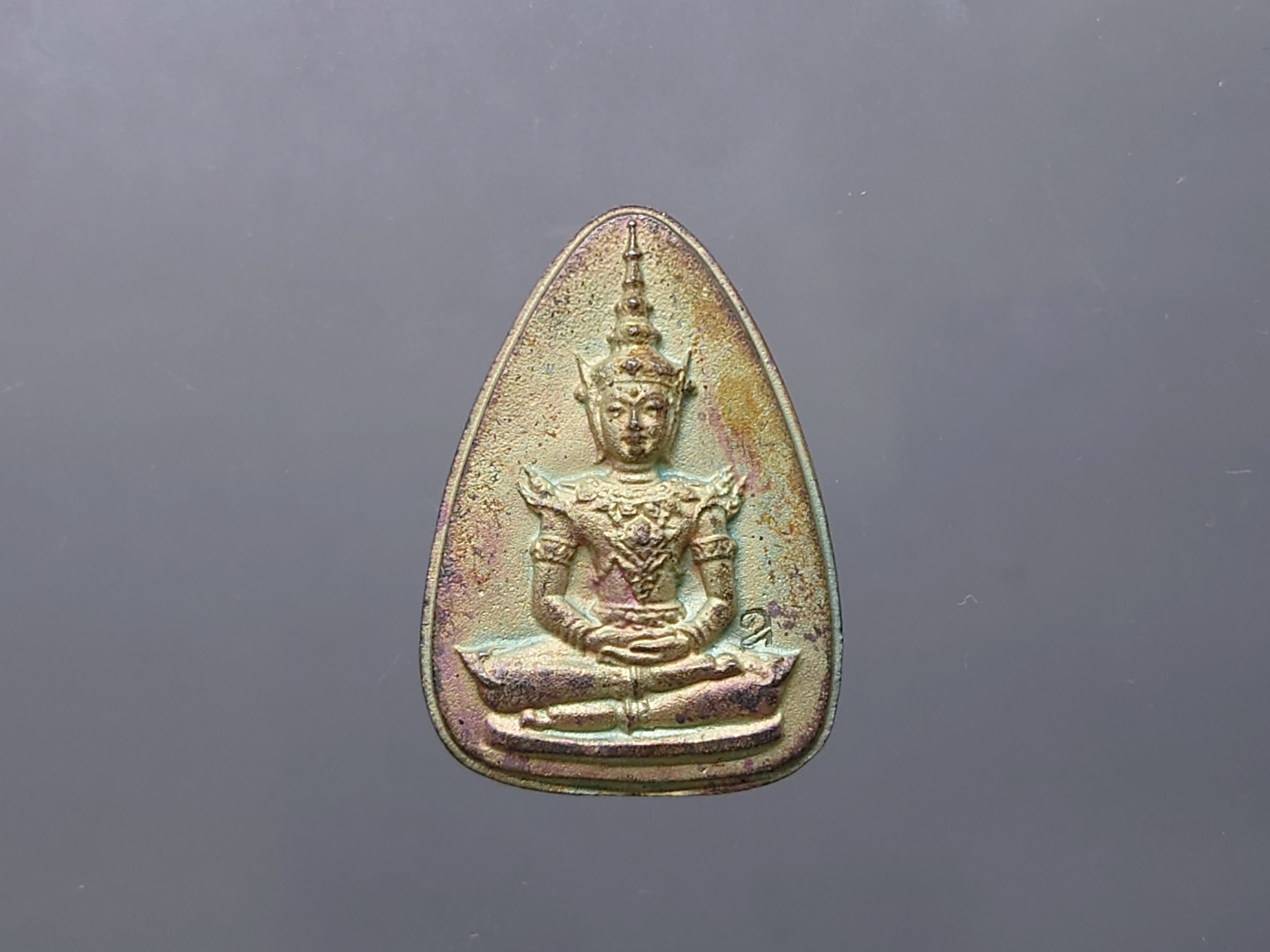 พระแก้วมรกต ญสส สมเด็จพระญาณสังวร เนื้อเงิน พิมพ์ใหญ่ รุ่นมรดกไทย มรดกโลก จัดสร้างโดยมูลนิธิปริยัติศึกษา พ.ศ.2536 พร้อมกล่องเดิม