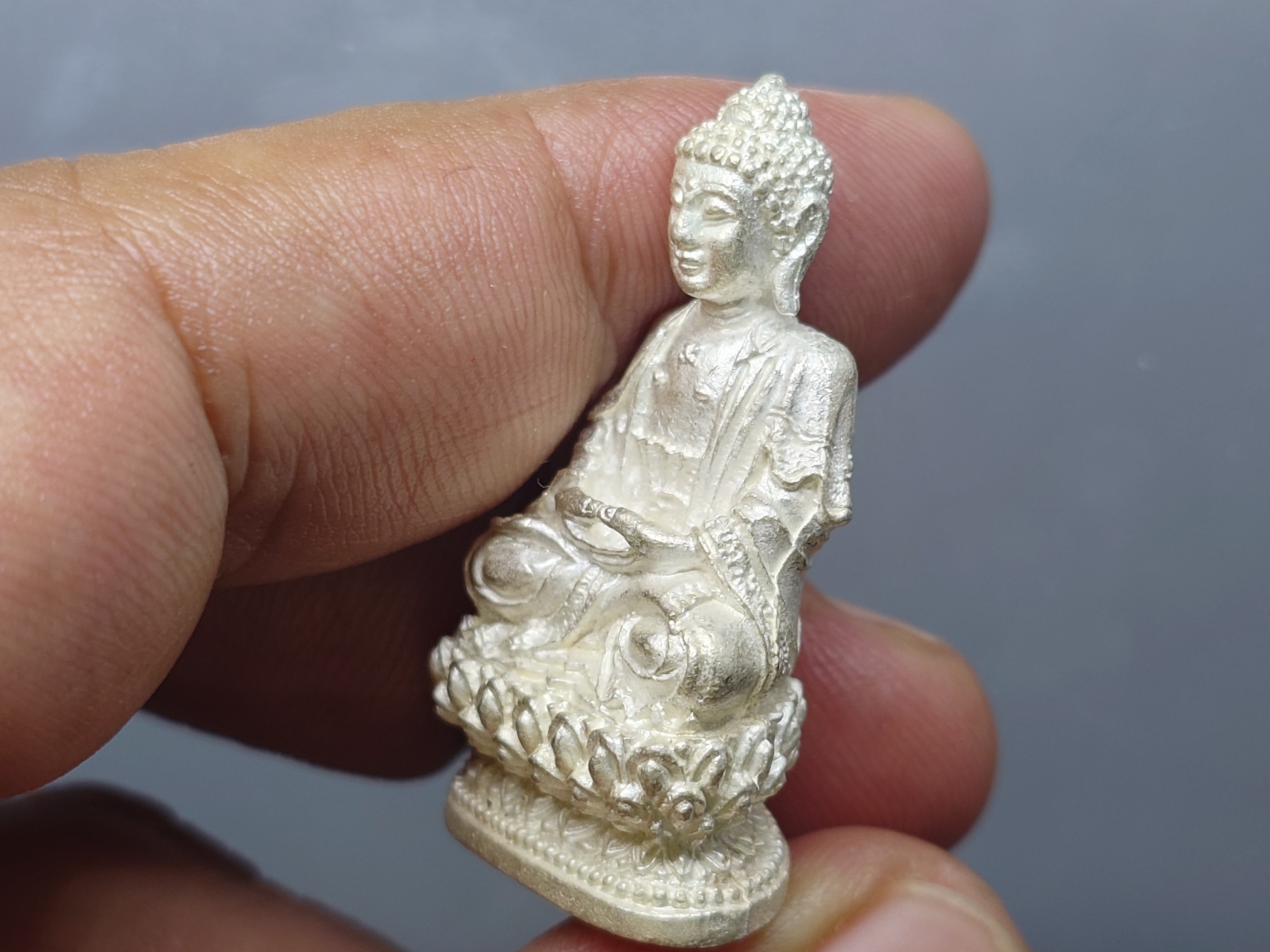 พระกริ่งจีน ต้าเยิ่นถะ ญสส รุ่นแรก เนื้อเงิน รุ่นจาริกเมืองจีน ปี2536 พร้อมกล่องเดิม