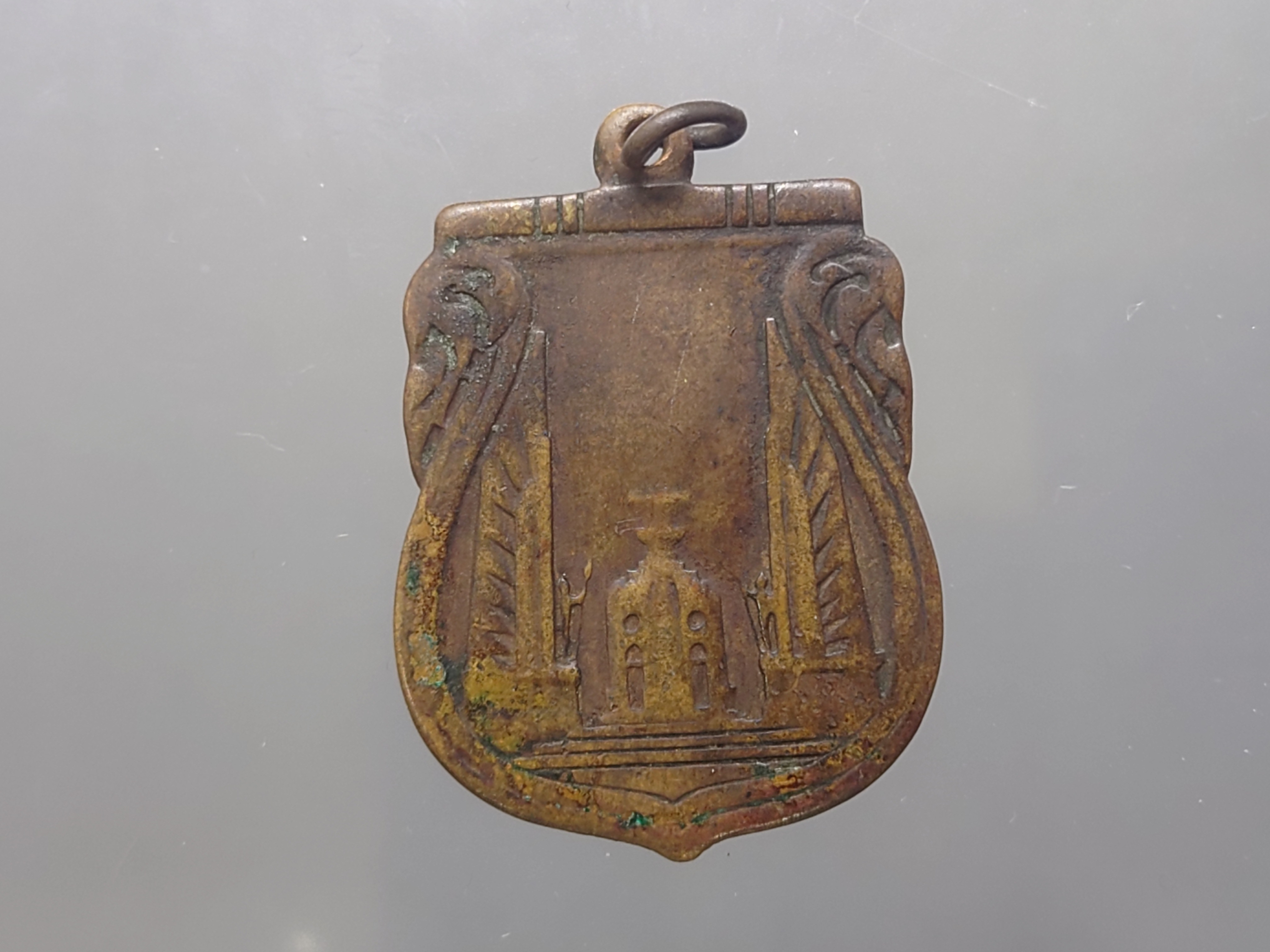 เหรียญสร้างชาติ เนื้อทองแดง จอมพล ป สร้าง หลวงพ่อเดิม หลวงพ่อจง ร่วมปลุกเสก พ.ศ.2482