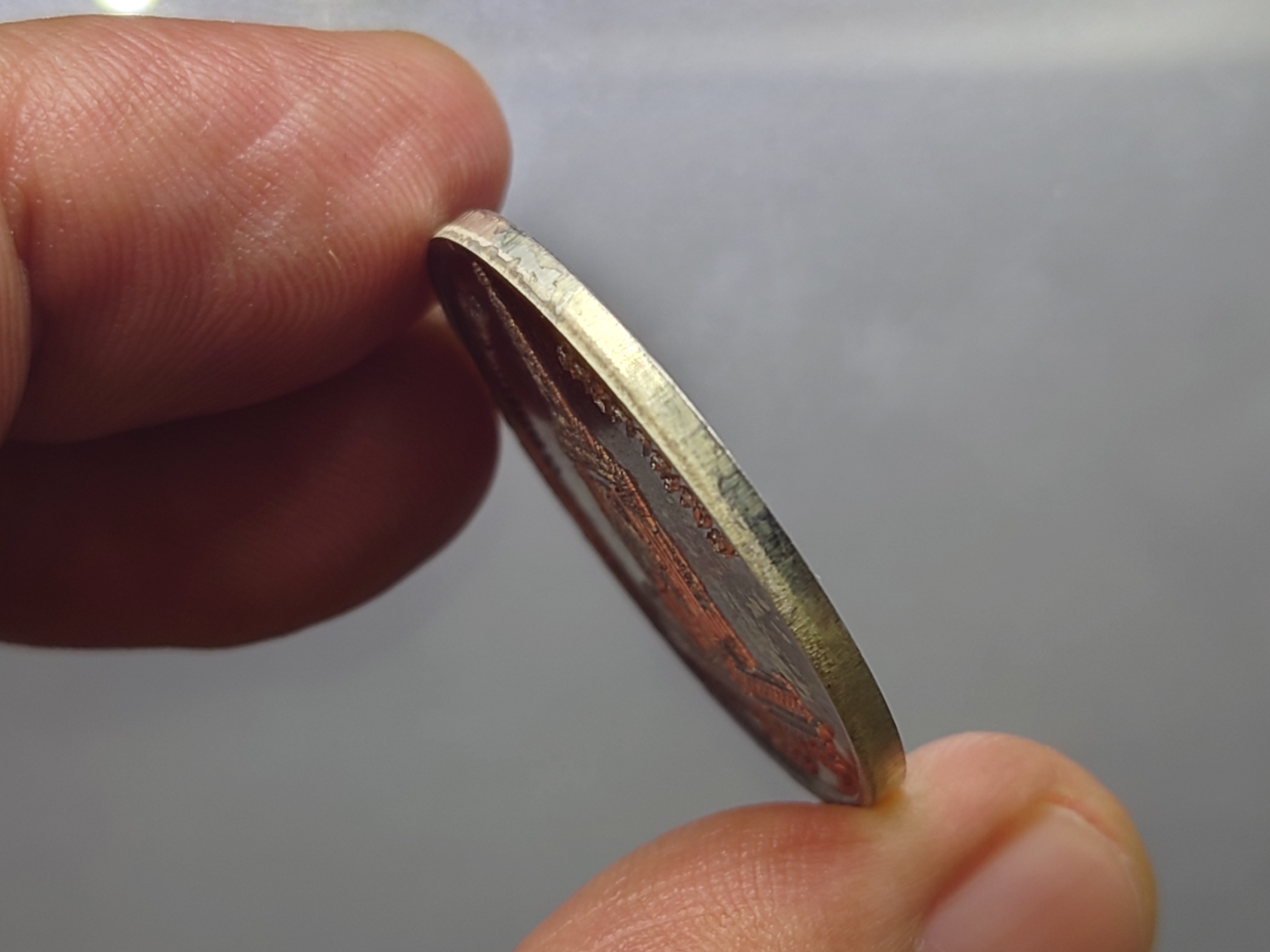 เหรียญเงิน พลเอก กรมพระกำแพงเพชรอัครโยธิน หลังเจ้าพ่อหลักเมืองราชบุรี ที่ระลึกกรมการทหารช่าง ค่ายภาณุรังษี พ.ศ.2558 พร้อมกล่องเดิม