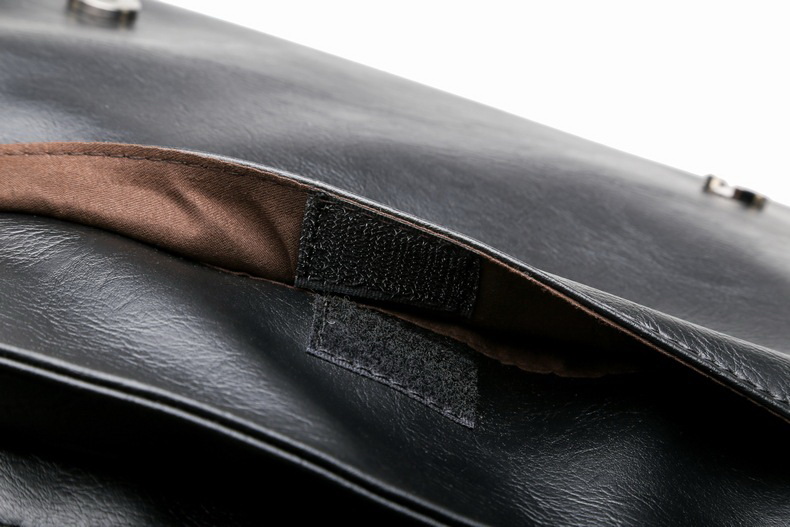 กระเป๋าสะพายข้างผู้ชาย กระเป๋าผู้ชาย กระเป๋าคาดอกผู้ชาย รหัส A015