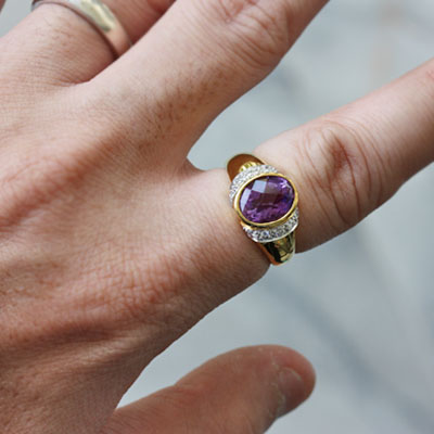 แหวนทองฝังพลอยอะมิทิสต์ (Amethyst) และเพชรแท้ ตัวเรือนทองแท้ 18K