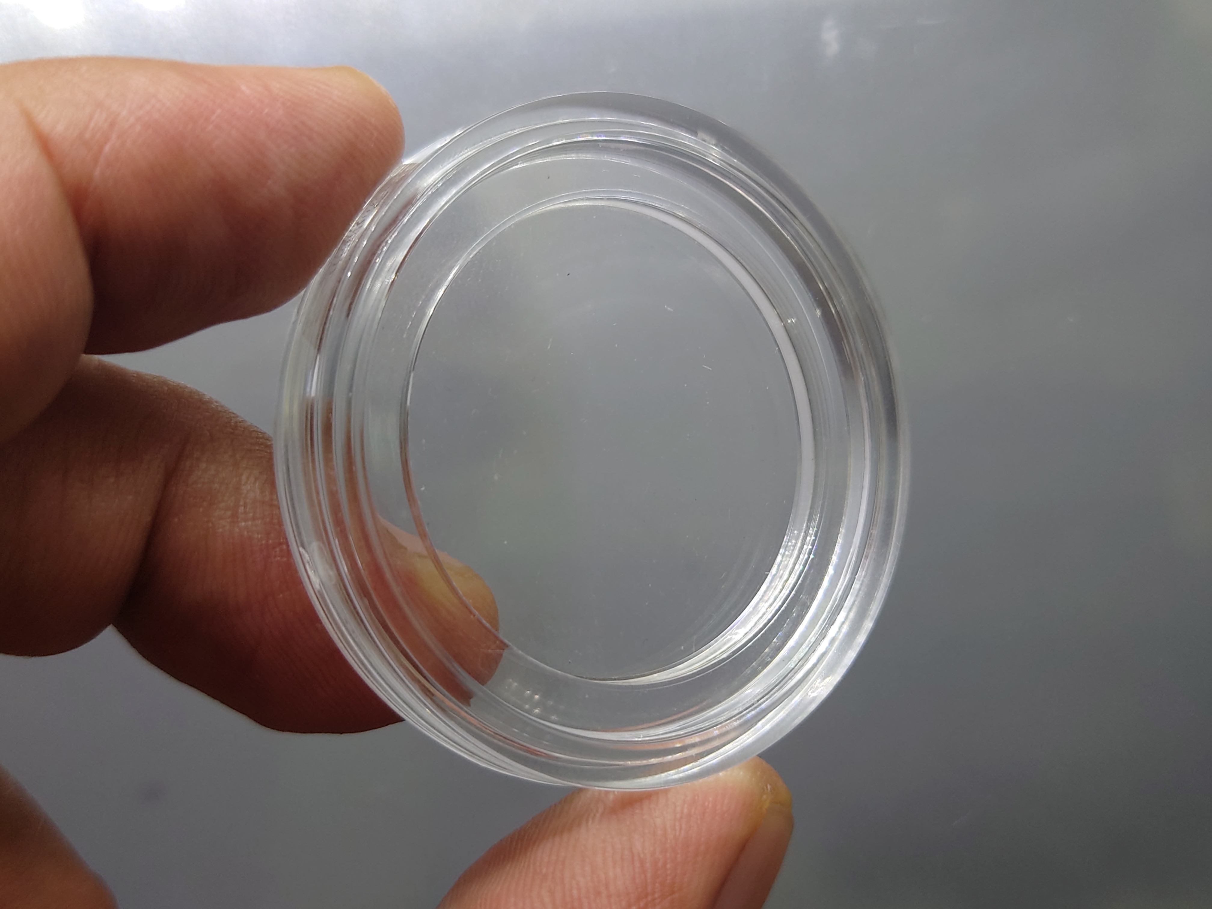 ตลับใส่เหรียญ เนื้ออะคริลิค ใส้ใส ขนาด วงใน 32 มิล วงนอก 45 มิล