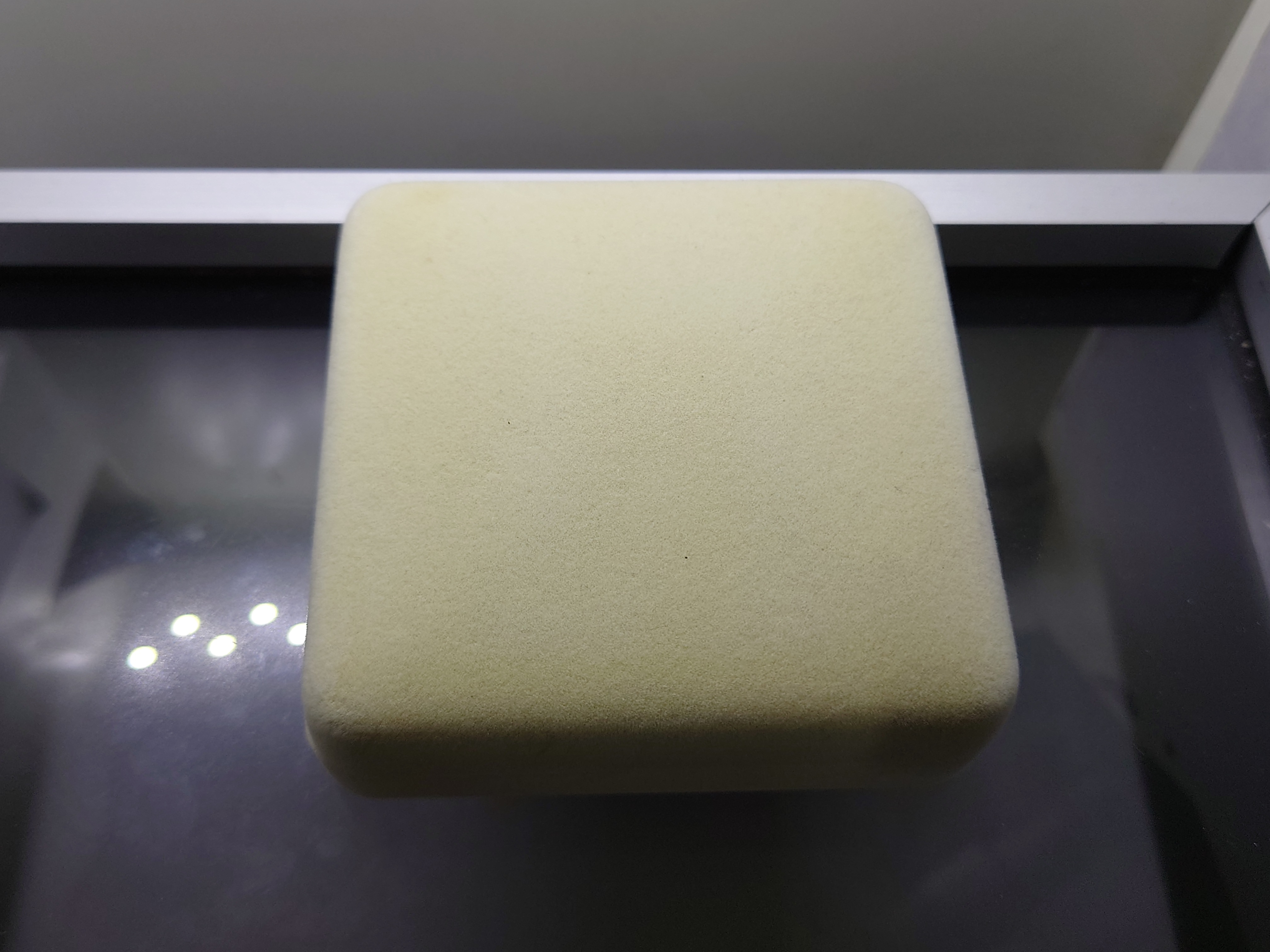 เหรียญที่ระลึกการเสด็จเยือนประเทศไทย สมเด็จพระสันตะปาปา ฟรังซิส ค.ศ.2019 เนื้อทองแดงรมดำ ขนาด 4.5 ซ.ม.(พ.ศ.2562) พร้อมกล่องเดิม