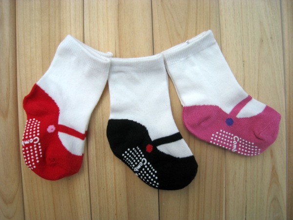 MUISUNGSHOP ถุงเท้าเด็กแรกเกิด ถึง 2 ขวบมีกันลื่น ลายน่ารัก