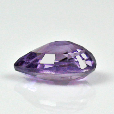 แซปไฟร์สีม่วง (Violet Sapphire) 0.62 กะรัต สีม่วงอมน้ำเงิน รูปหยดน้ำ พลอยสด