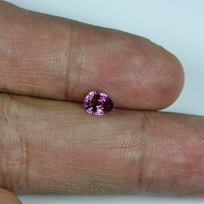 **ขายแล้ว**แซปไฟร์สีม่วง (Violet Sapphire) 0.72 กะรัต ไฟดี ประกายดี