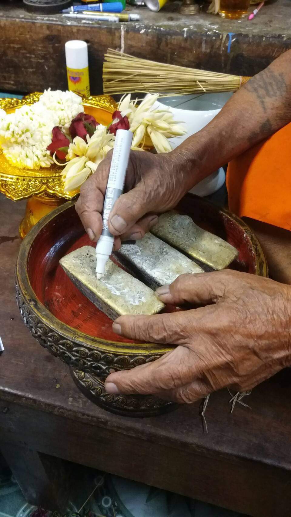 พญาครุฑ รุ่นรวยหมื่นล้าน เนื้อทองทิพย์ลงยาแดง พิมพ์ใหญ่ หลวงพ่อพัฒน์ วัดห้วยด้วน 2563