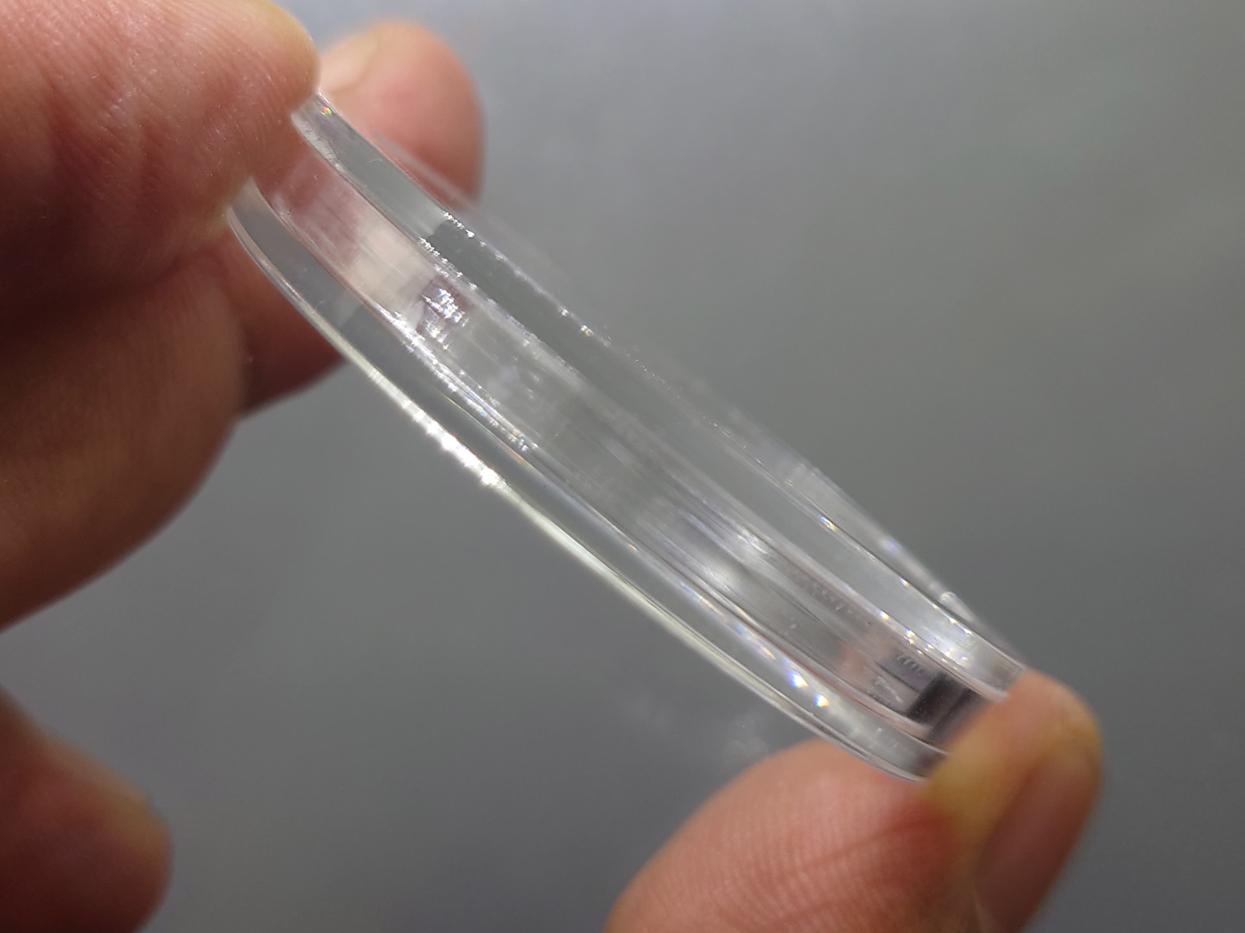 ตลับใส่เหรียญ เนื้ออะคริลิค ใส้ใส ขนาด วงใน 35 มิล วงนอก 45 มิล