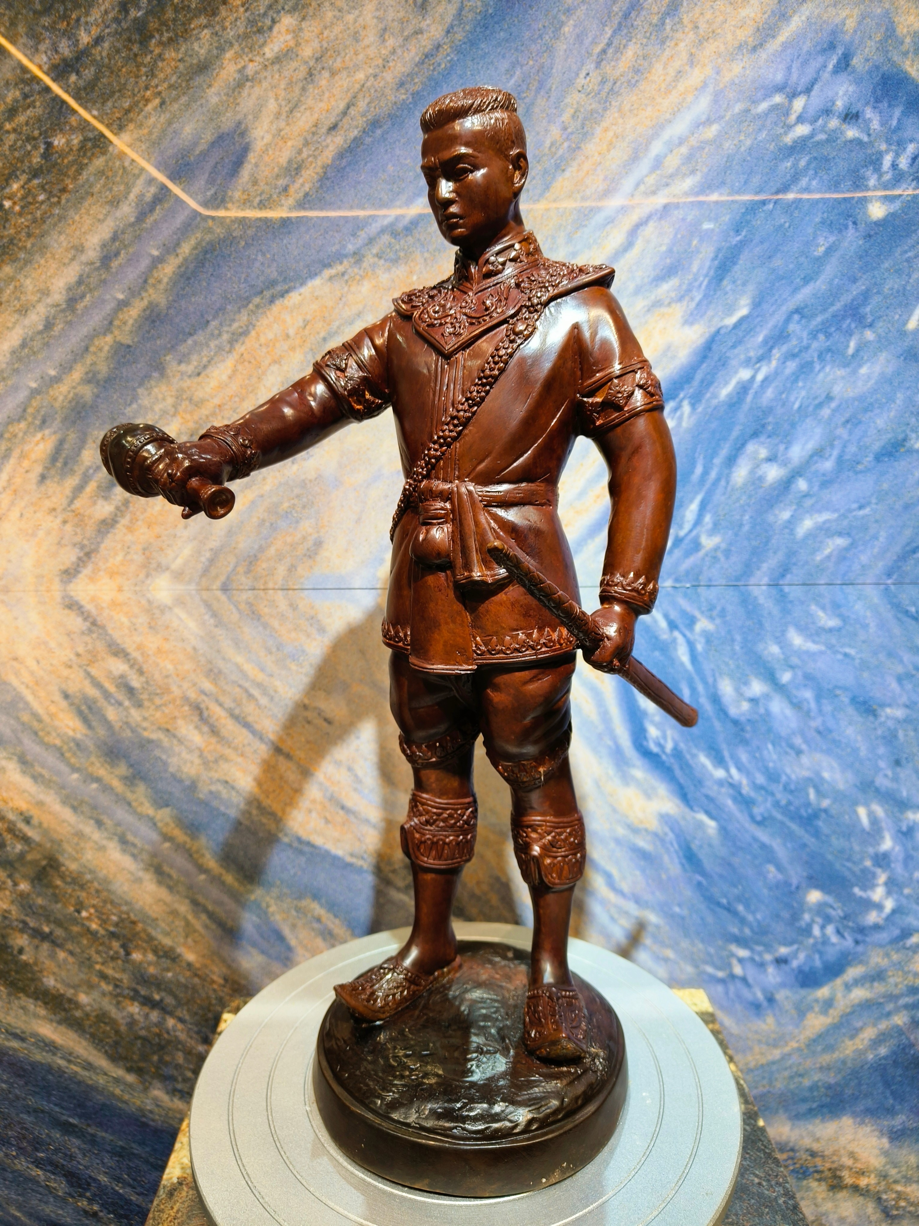 รูปหล่อ พระนเรศวร ยืนหลั่งทักษิโณทก หน้าตัก 9 นิ้ว