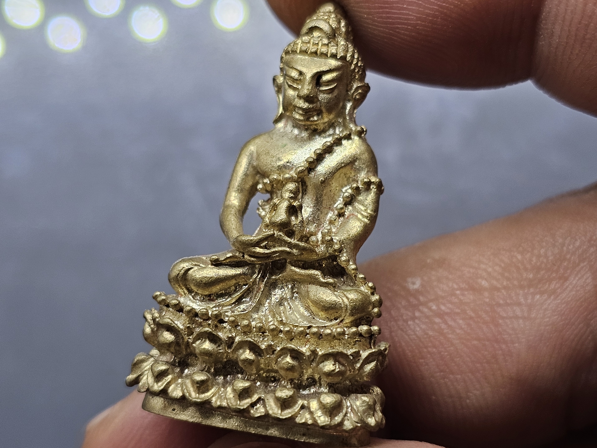 พระกริ่งฉลองพระชนมายุ ญสส 84 พรรษา เนื้อสัมฤทธิ์ วัดบวรนิเวศวิหาร ปี2540 พร้อมกล่องเดิม