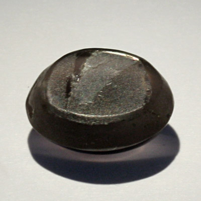 **ขายแล้ว**ซิลลิมาไนท์ตาแมว (Cat's eye Sillimanite) 4.34 กะรัต สีเทา ตาคม รูปไข่