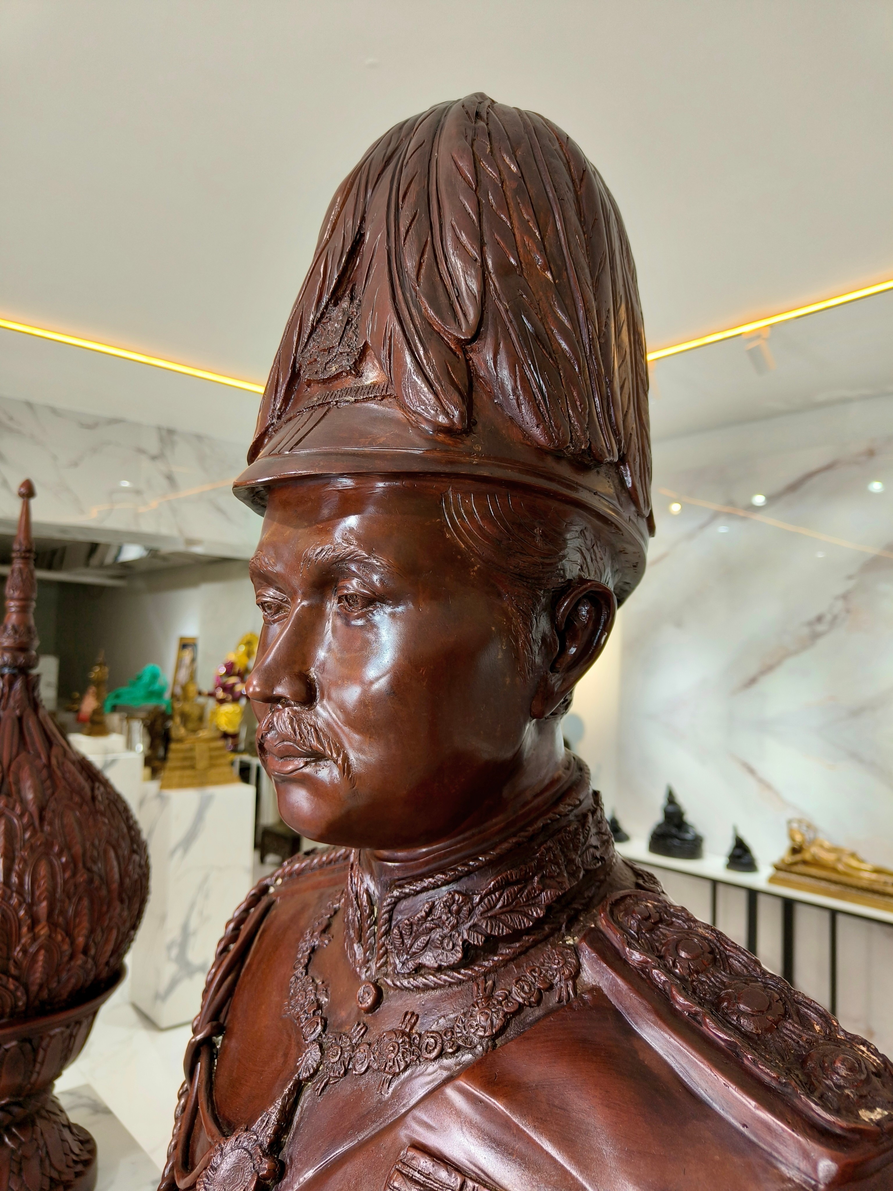 รูปหล่อ รัชกาลที่ 5 ร.5 สูง 2 เมตร พระปิยมหาราช พระบาทสมเด็จพระจุลจอมเกล้าเจ้าอยู่หัว