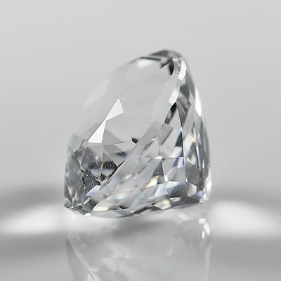 พอลลูไซท์ (Pollucite) 3.09 กะรัต พลอยหายาก จากประเทศอัฟกานิสถาน