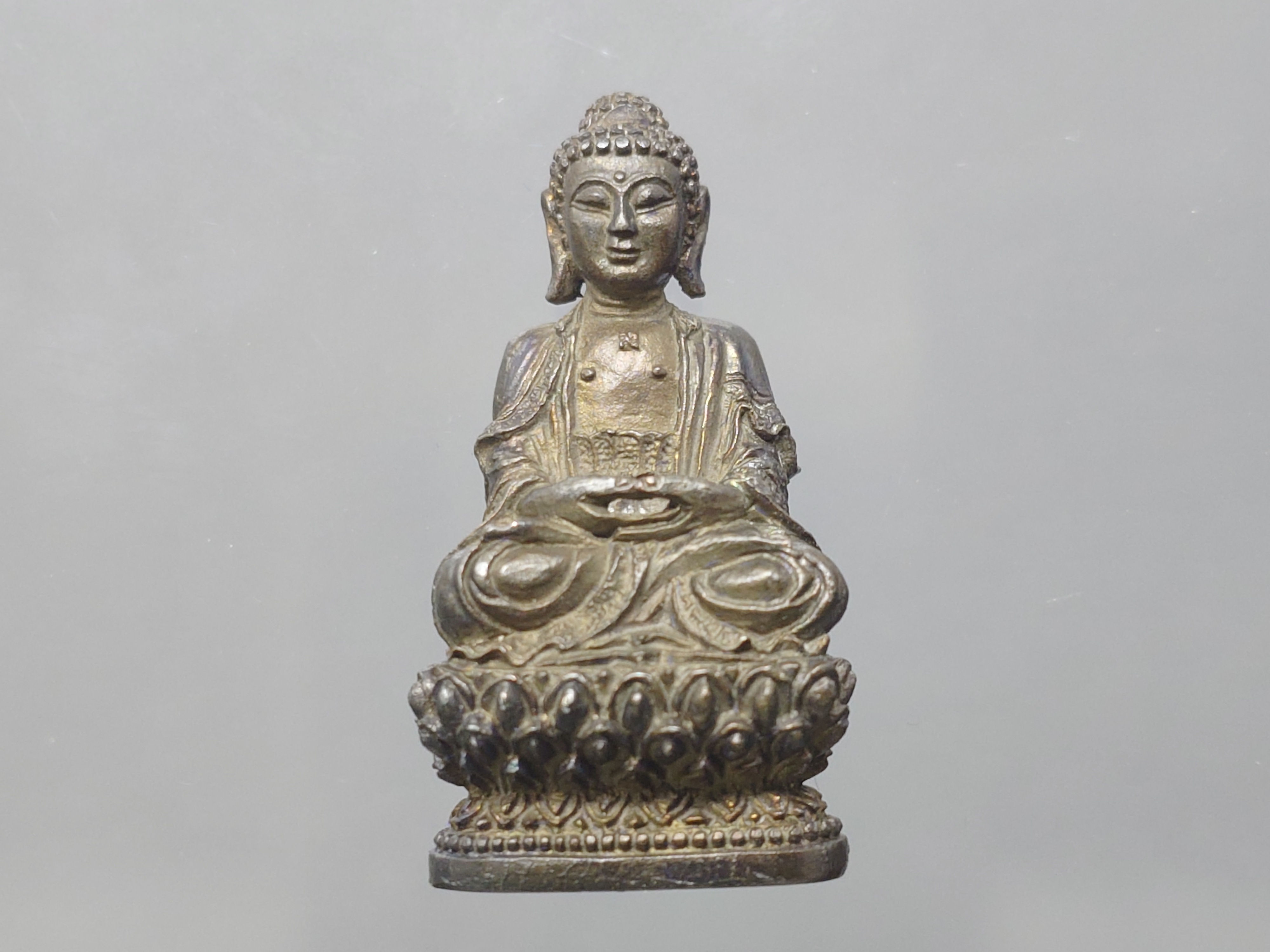 พระกริ่งจีน ต้าเยิ่นถะ เนื้อนวะโลหะ ฐานอุดรูกริ่งเนื้อเงิน รุ่นเฉลิมพระเกียรติครองราชย์ 50 ปี วัดบวรนิเวศวิหาร ปี2539 พร้อมกล่องเดิม นิยม หายาก