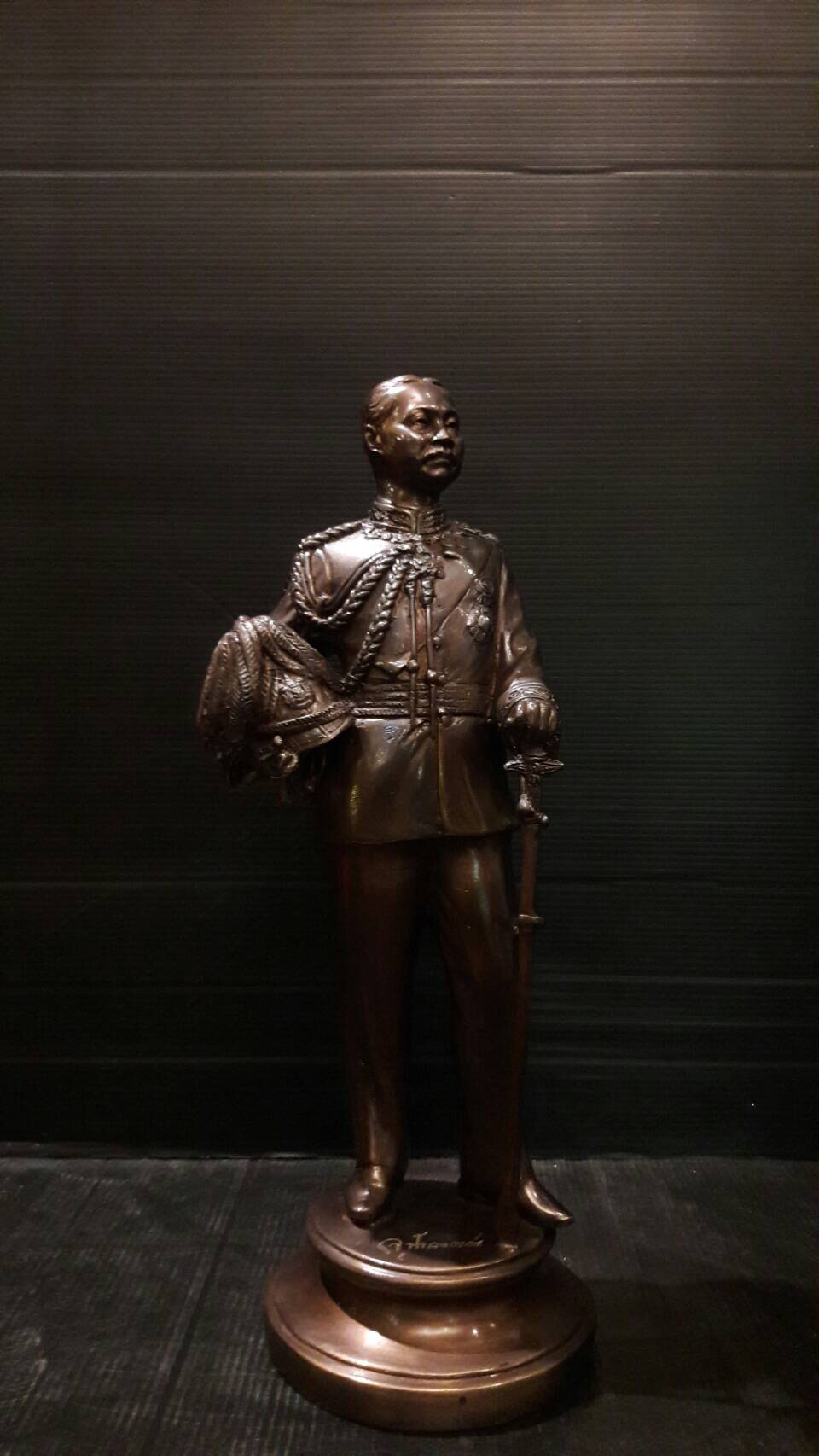 พระบรมรูปหล่อในหลวง รัชกาลที่ 5 ร.5 รุ่น จุฬาลงกรณ์ วัดบางพระ วัดหลวงพ่อเปิ่น ปี 2519