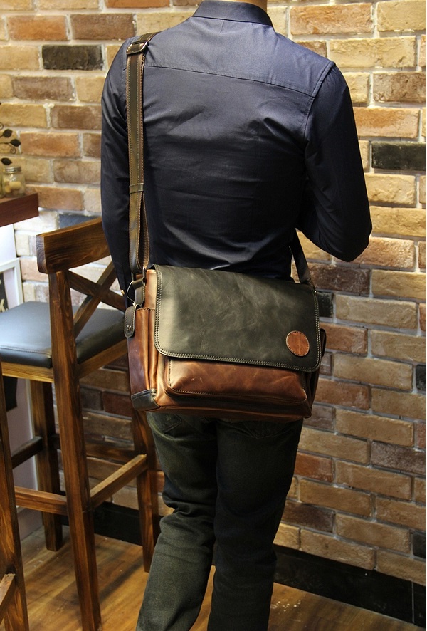 กระเป๋าสะพายข้างผู้ชาย รหัส A003