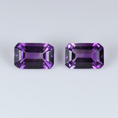 **ขายแล้ว**อเมทิสต์ (Amethyst) น้ำหนักรวม 0.81 กะรัต สีม่วง มาเป็นคู่