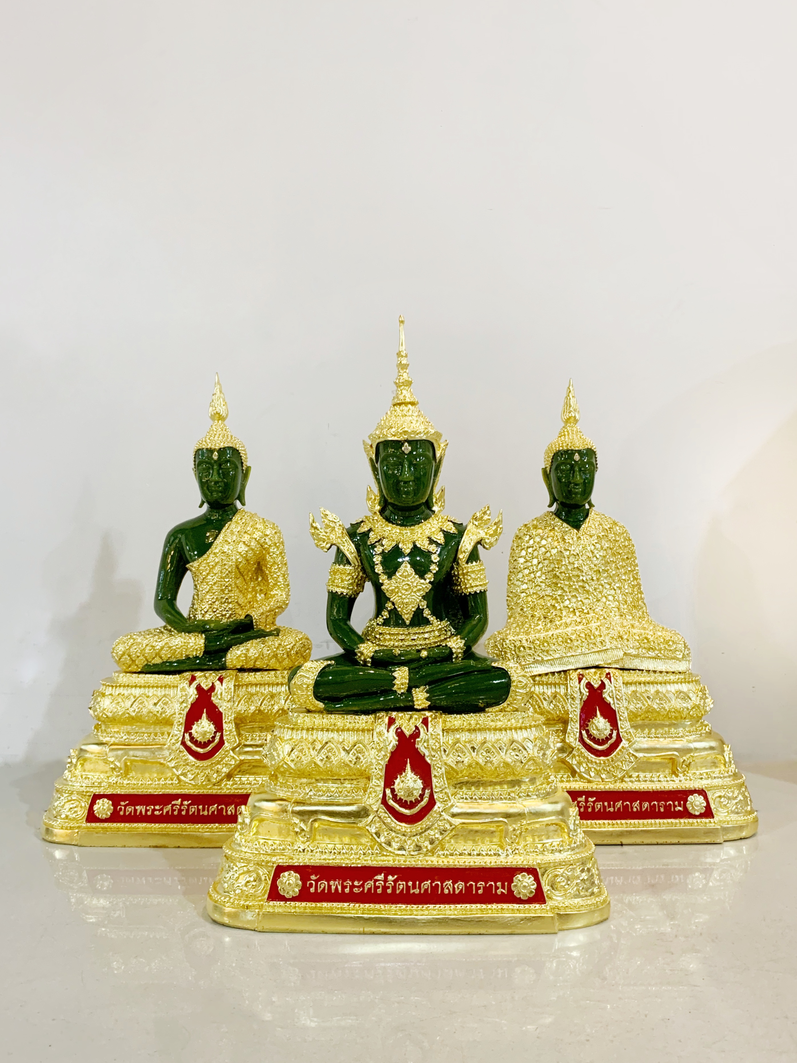 พระพุทธรูป พระแก้วมรกต 3 ฤดู หน้าตัก 9 นิ้ว วัดพระศรีรัตนศาสดาราม