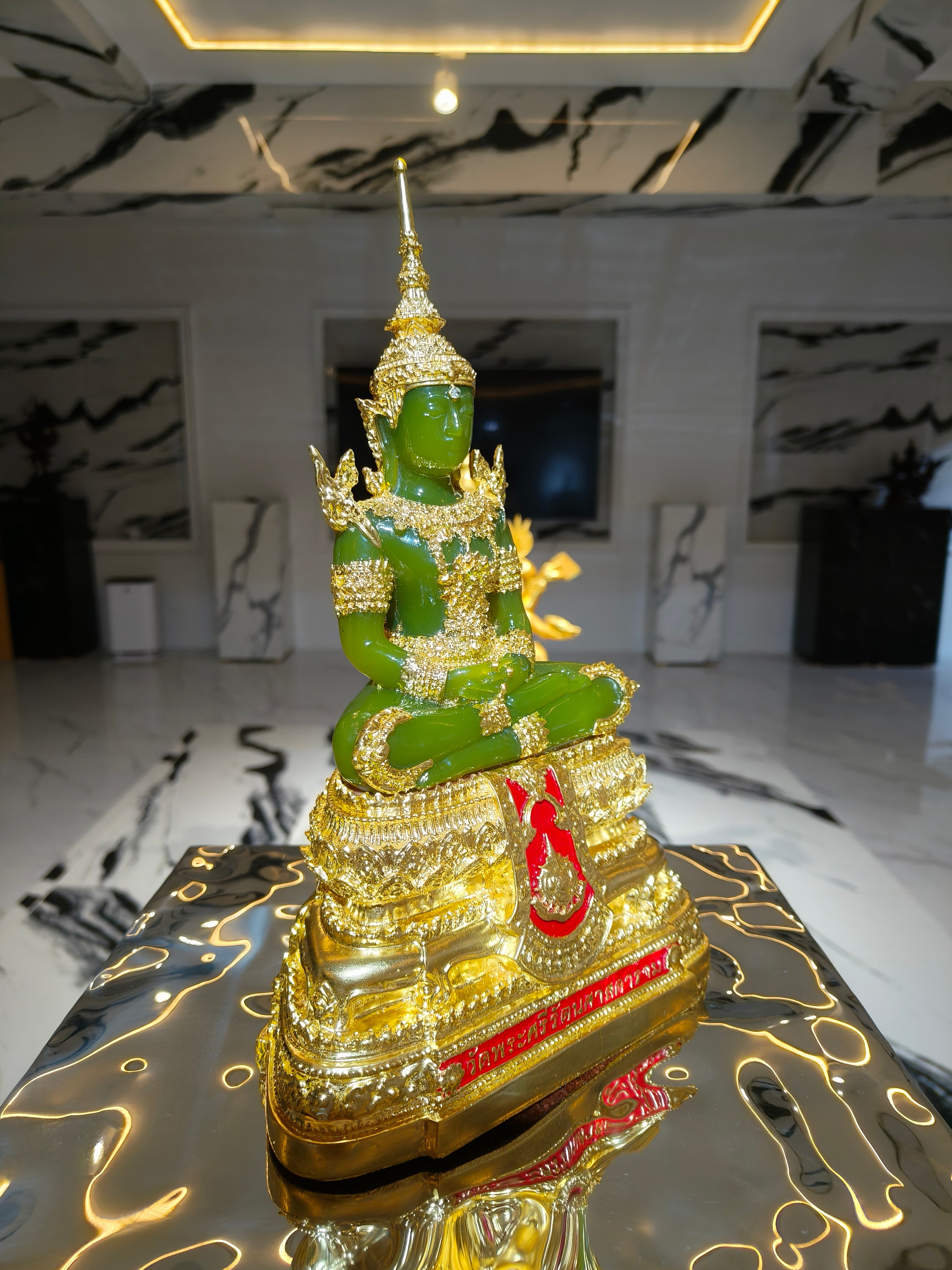 พระพุทธรูป พระแก้วมรกต ทรงเครื่องฤดูร้อน หน้าตัก 5 นิ้ว