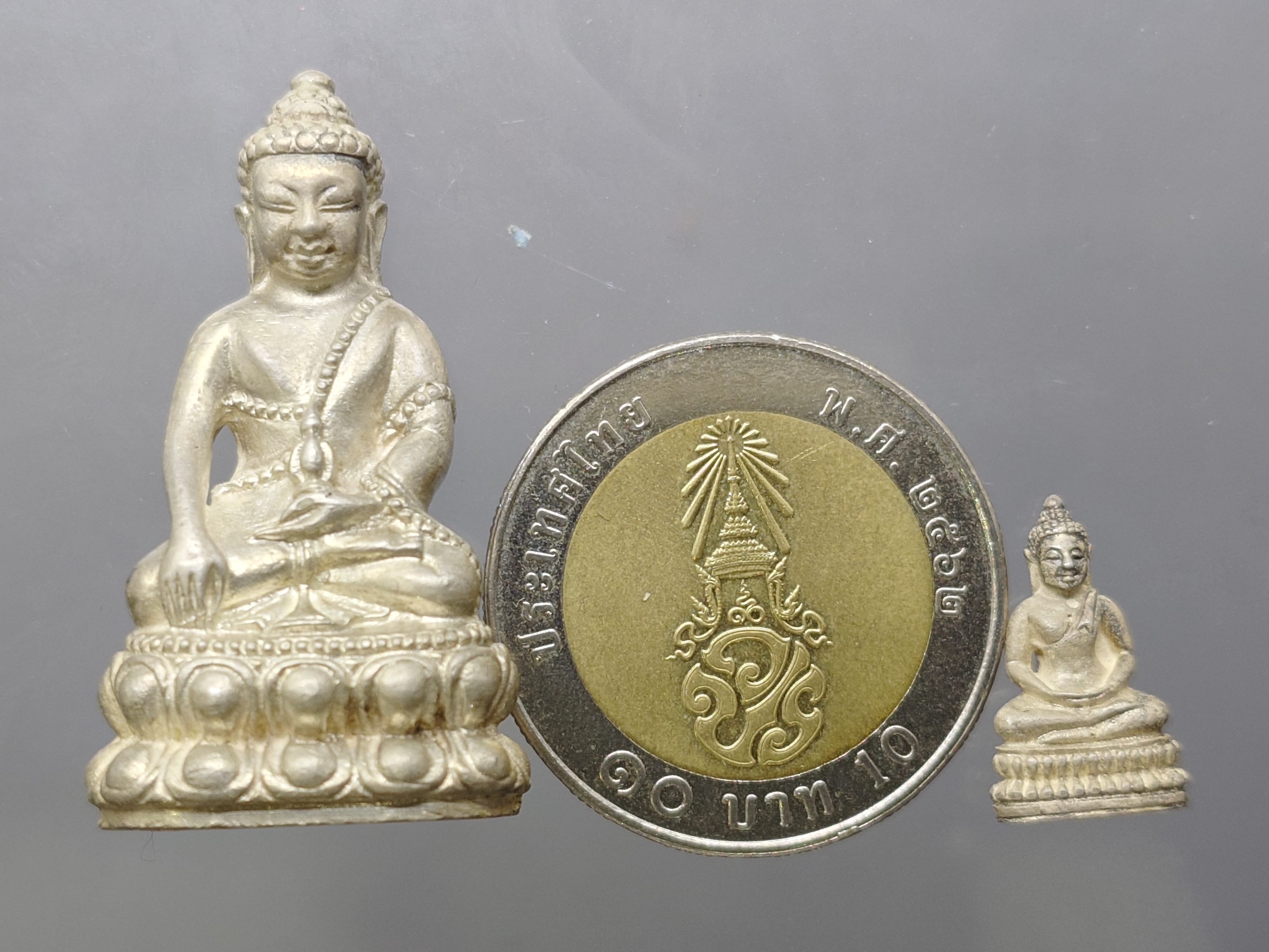 พระกริ่งวัดสุทัศน เนื้อเงิน มูลนิธิอัฏฐมราชานุสรณ์ จัดสร้าง พิธีพุทธาภิเษก ณ พระอุโบสถวัดสุทัศนเทพวราราม ปี2534 นิยม หายาก กล่องเดิม