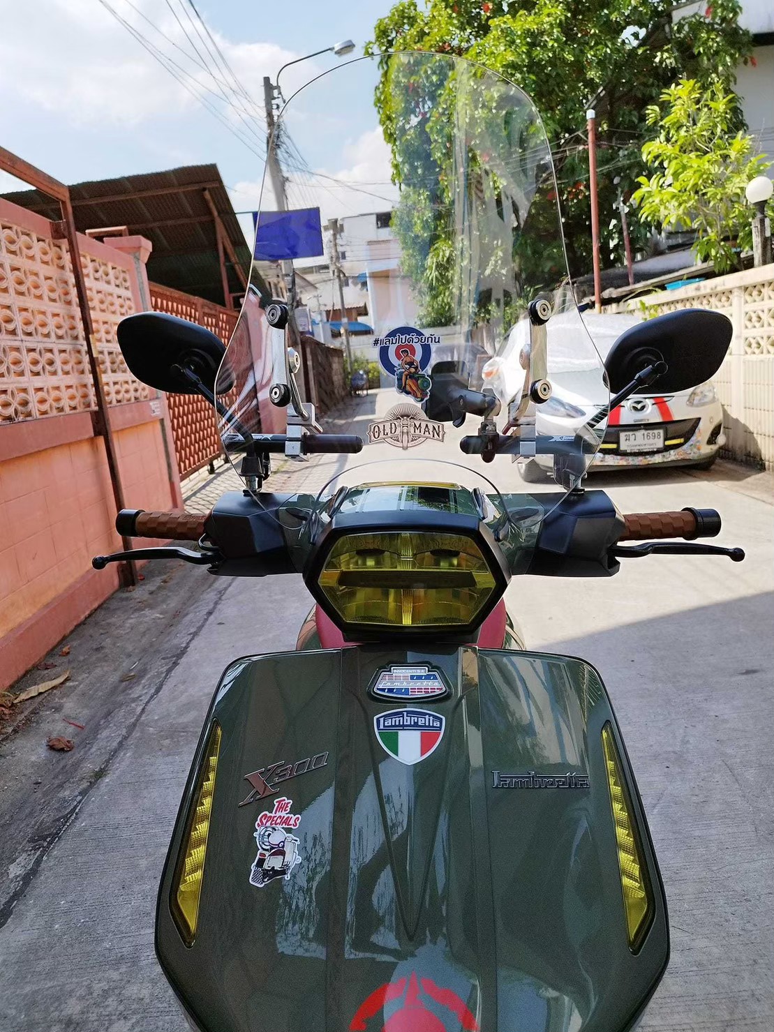 ชิวหน้า ไฟกลม ทรงสูง 47 ซม. สีใส