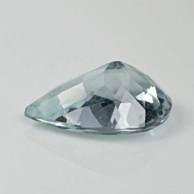 อความารีน (Aquamarine) 1.66 กะรัต รูปหยดน้ำ สีฟ้าอ่อนน้ำทะเล